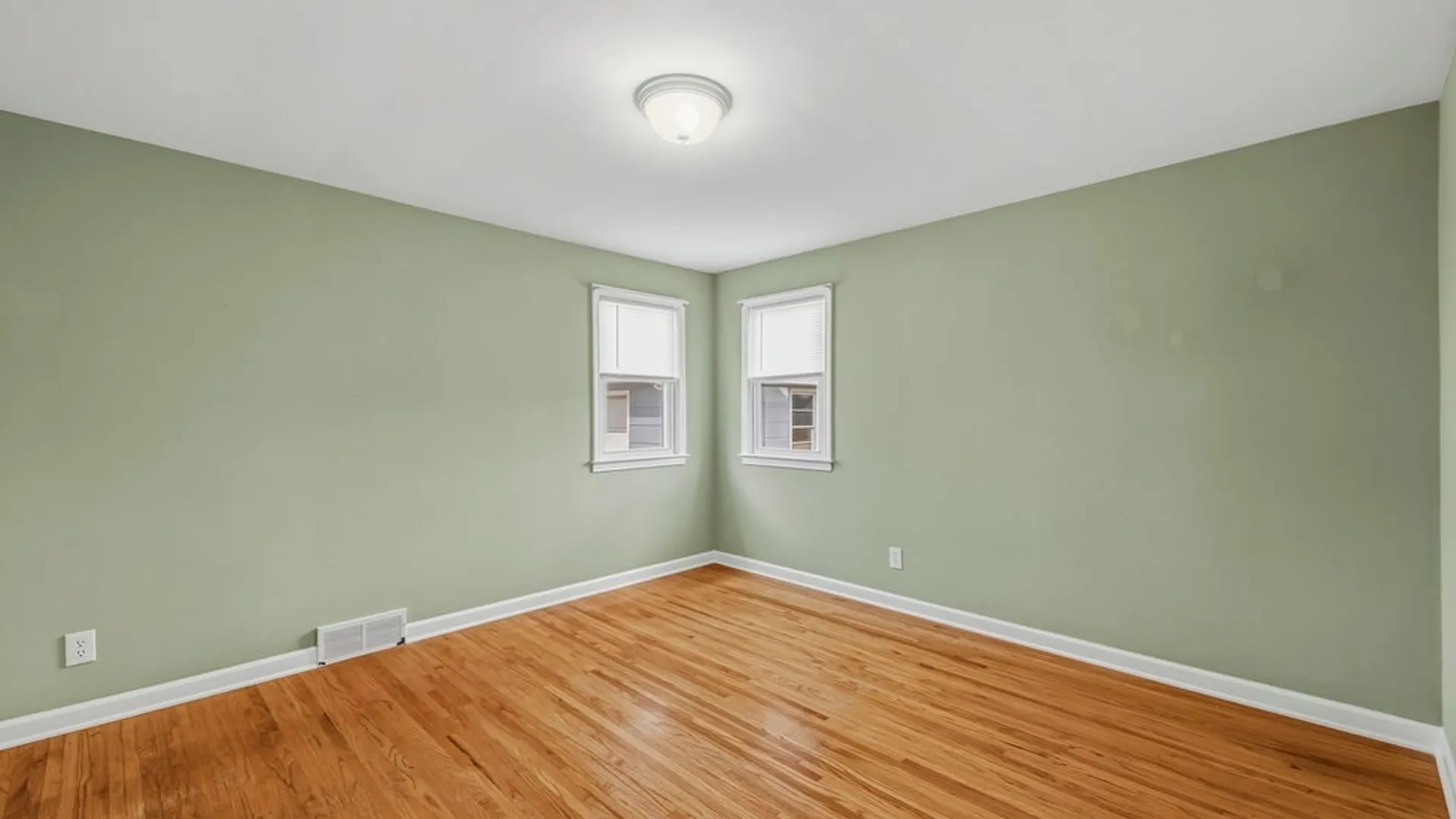 Property at 9006 Demunda Avenue, Niagara Falls, NY 14304 20