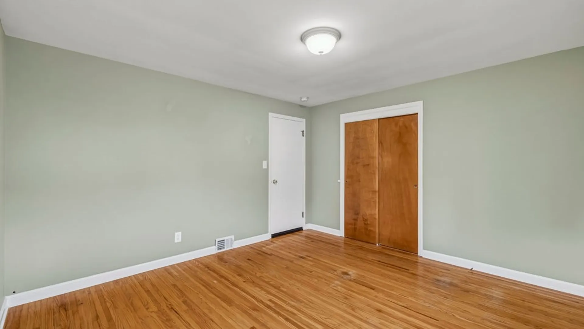 Property at 9006 Demunda Avenue, Niagara Falls, NY 14304 23