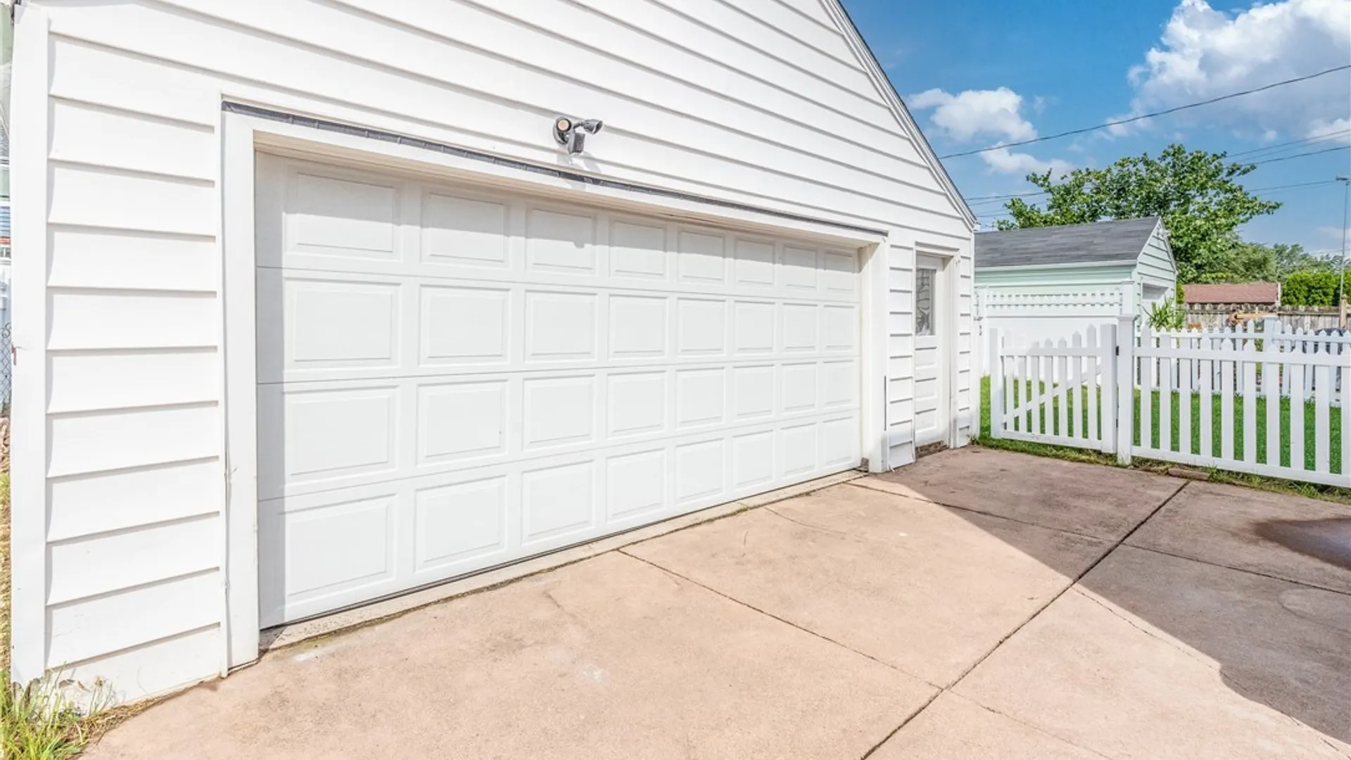 Property at 430 Capen Boulevard, Amherst, NY 14226 5