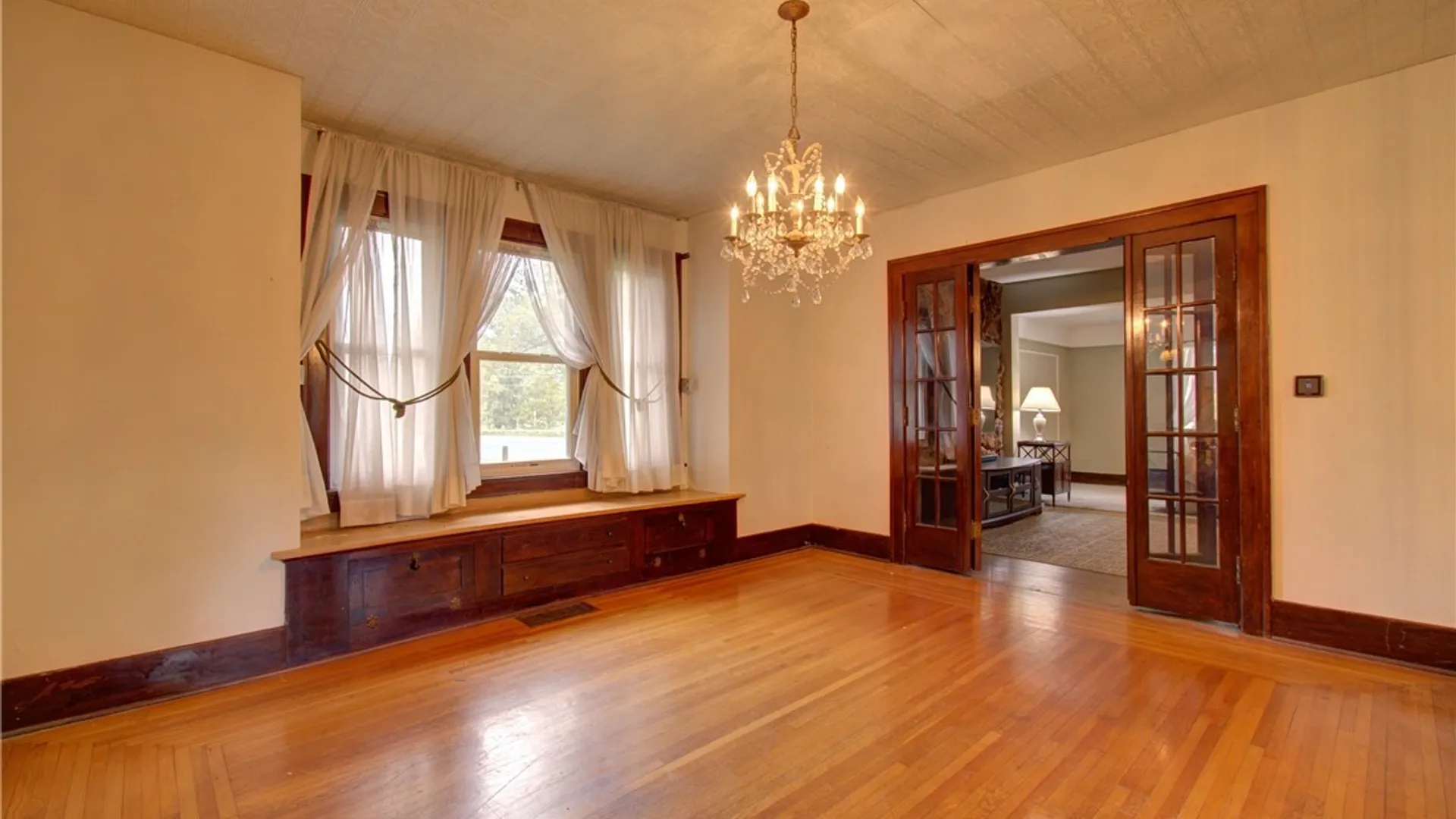 Property at 1102 Niagara Falls Boulevard, North Tonawanda, NY 14120 11