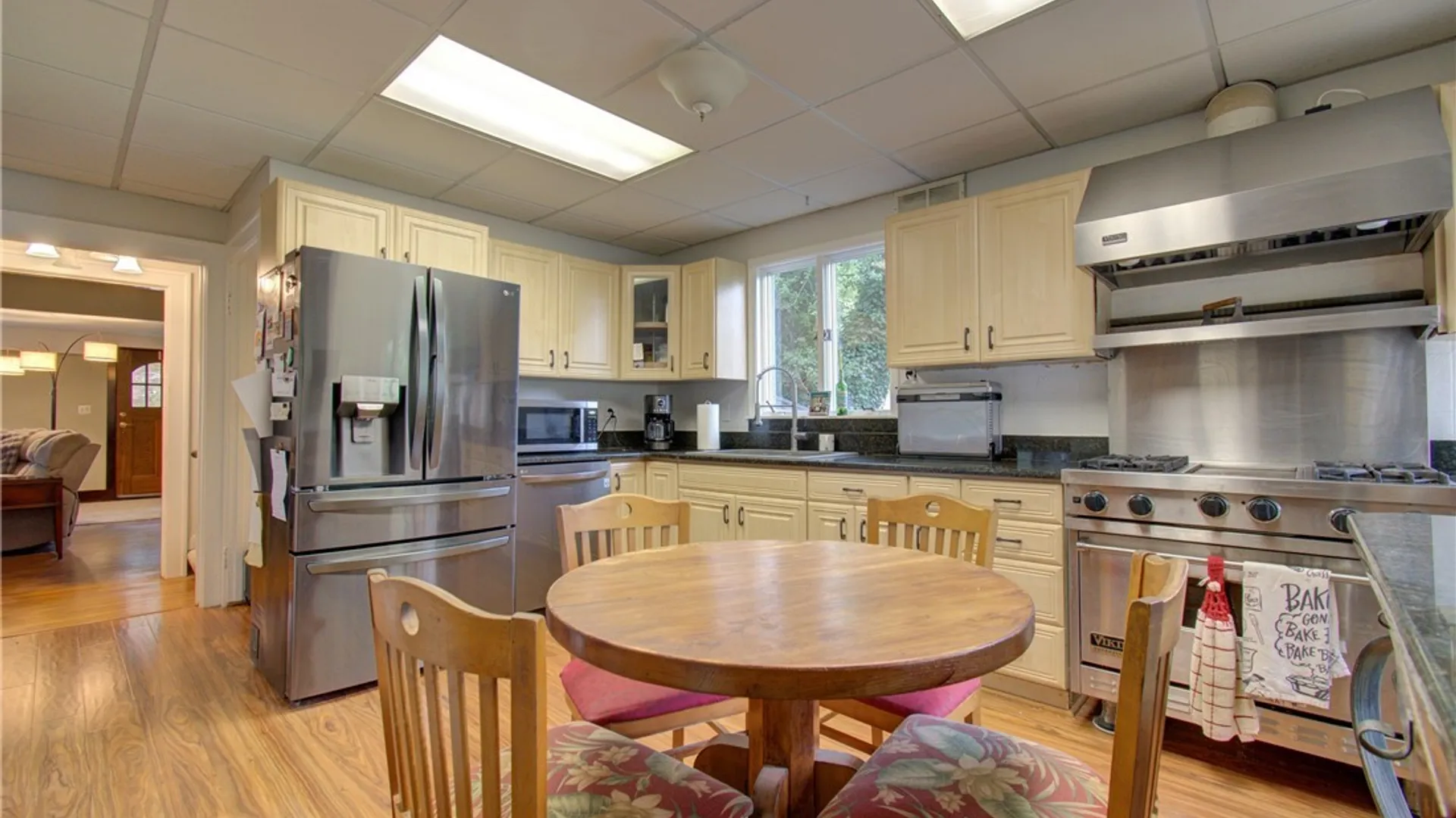 Property at 1102 Niagara Falls Boulevard, North Tonawanda, NY 14120 16