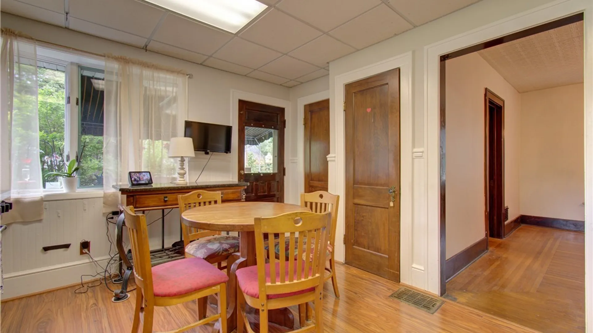 Property at 1102 Niagara Falls Boulevard, North Tonawanda, NY 14120 18
