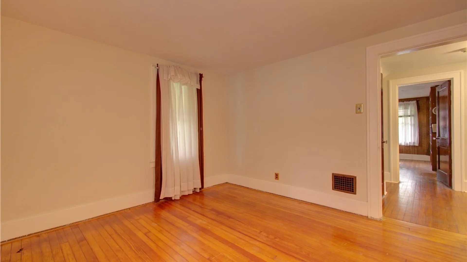 Property at 1102 Niagara Falls Boulevard, North Tonawanda, NY 14120 26
