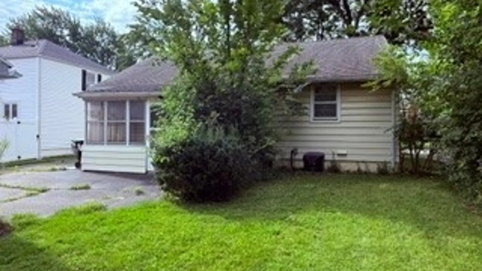 Property at 70 Meadow Lane, Tonawanda, NY 14223 17