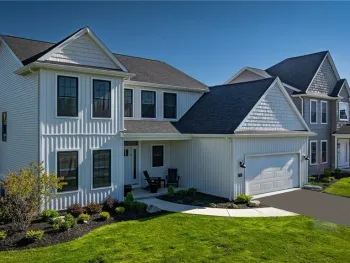 Property at 147 Sandywood Circle, Grand Island, NY 14072