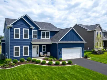 Property at 147 Sandywood Circle, Grand Island, NY 14072