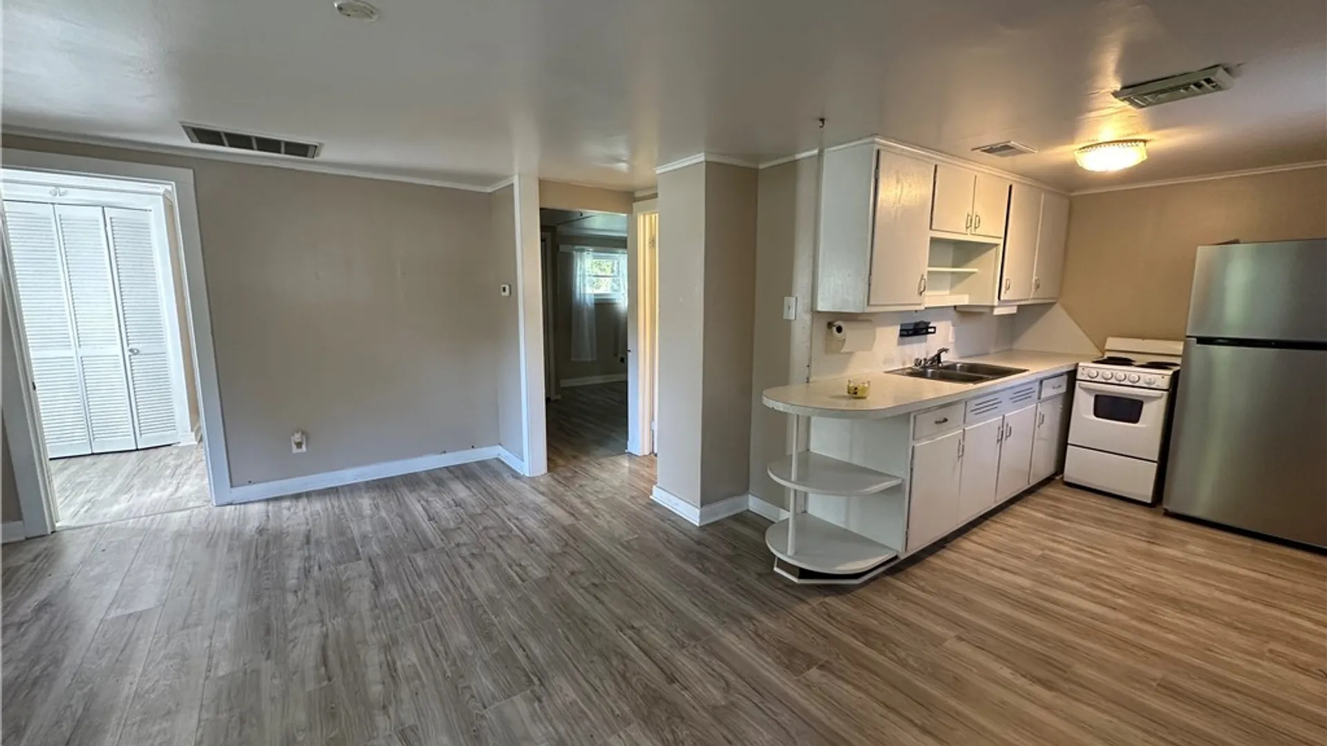 Property at 1106 Niagara Falls Boulevard, North Tonawanda, NY 14120 18