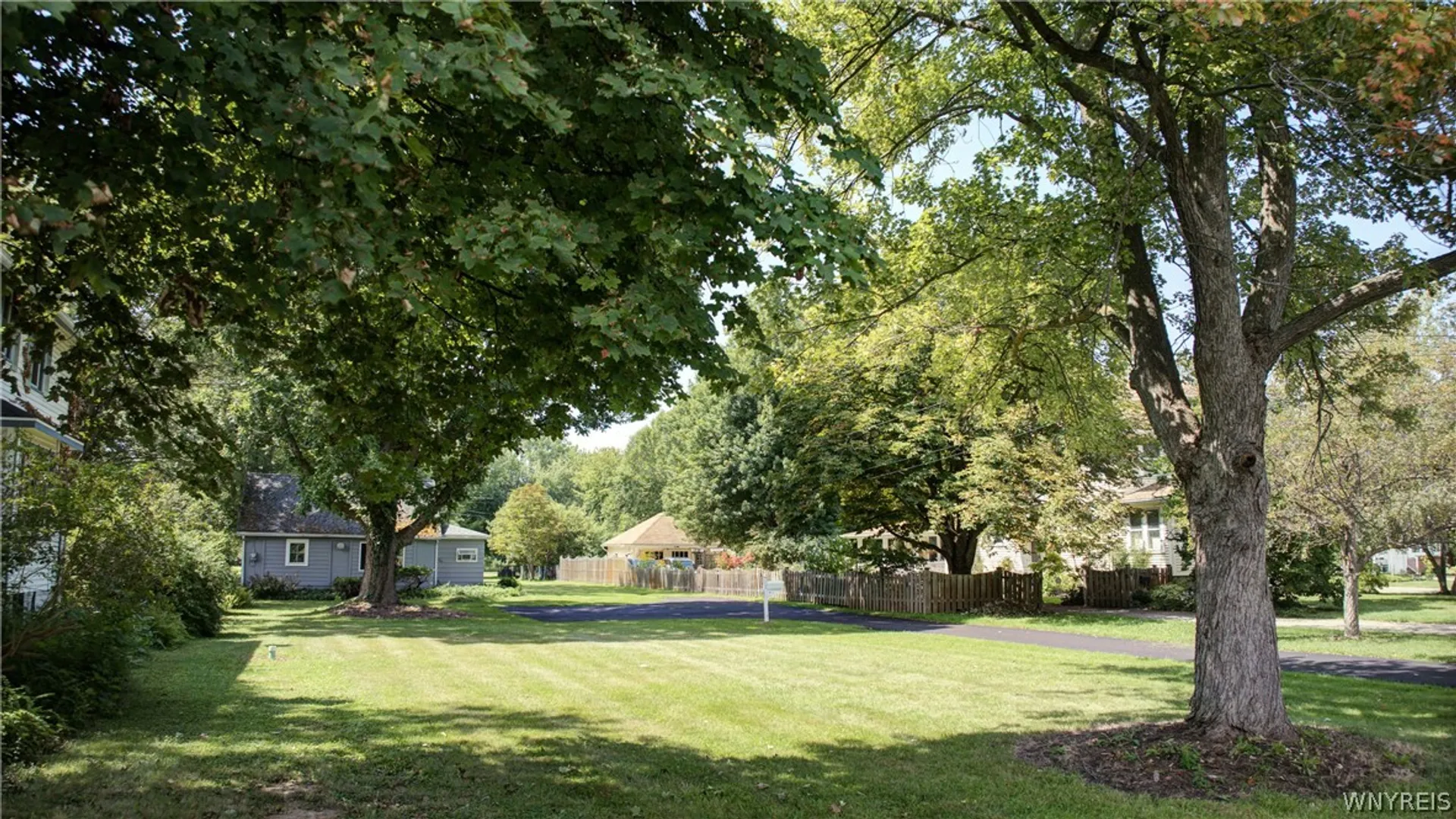 Property at 1106 Niagara Falls Boulevard, North Tonawanda, NY 14120 4