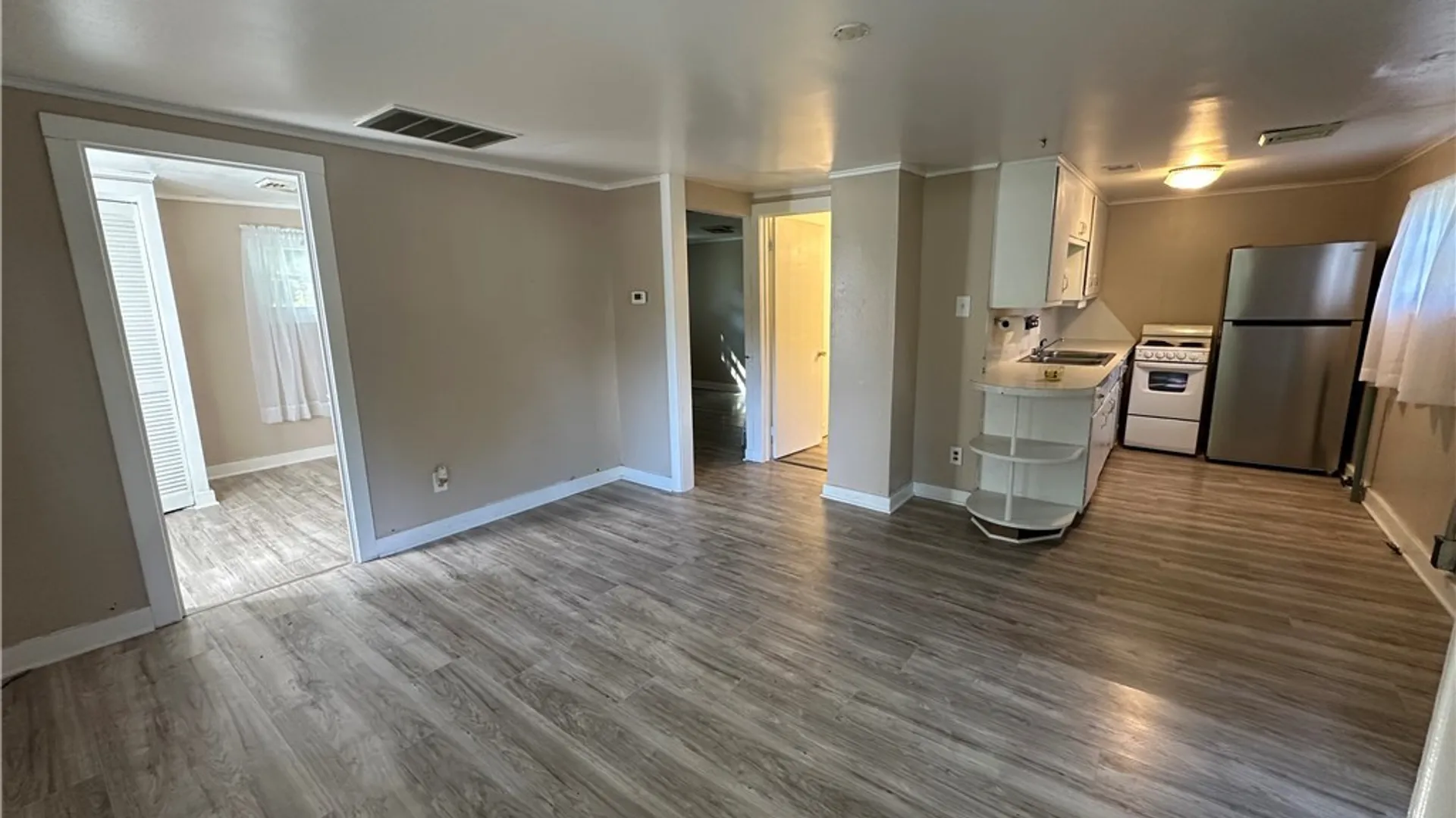 Property at 1106 Niagara Falls Boulevard, North Tonawanda, NY 14120 21