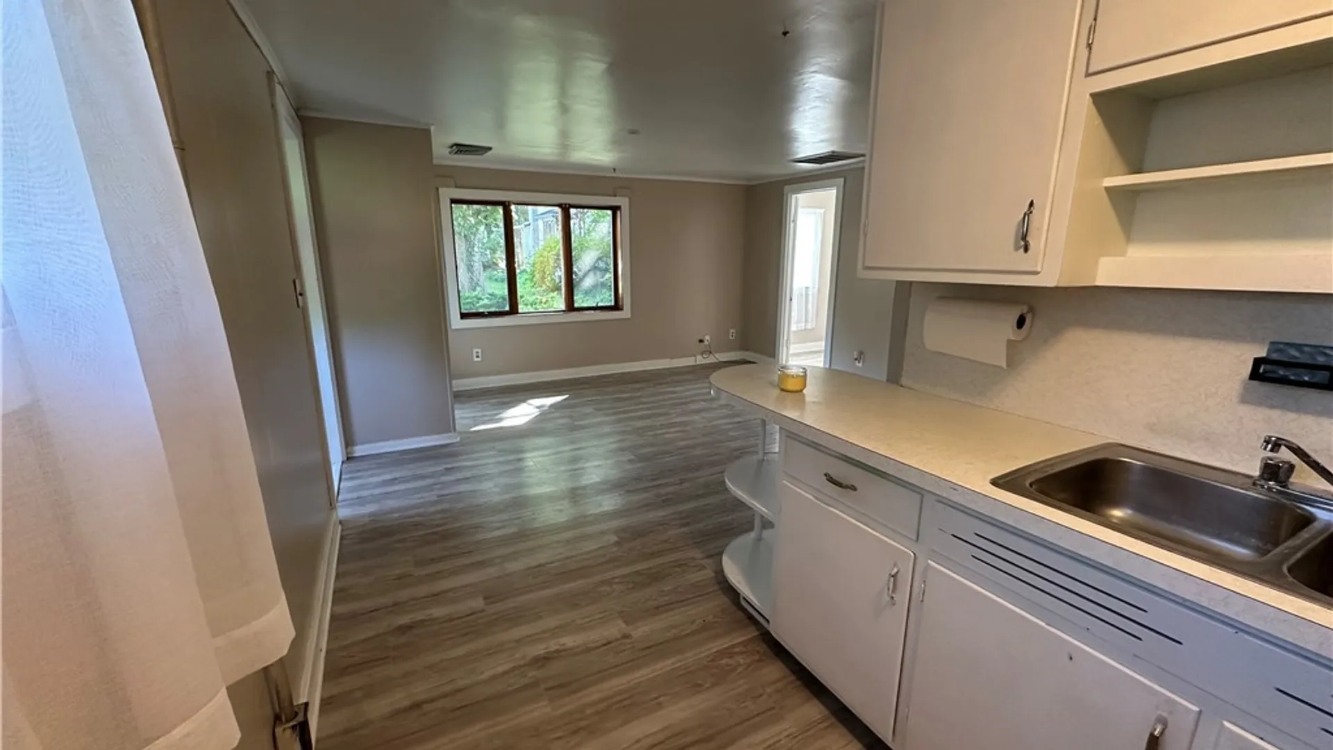 Property at 1106 Niagara Falls Boulevard, North Tonawanda, NY 14120 22