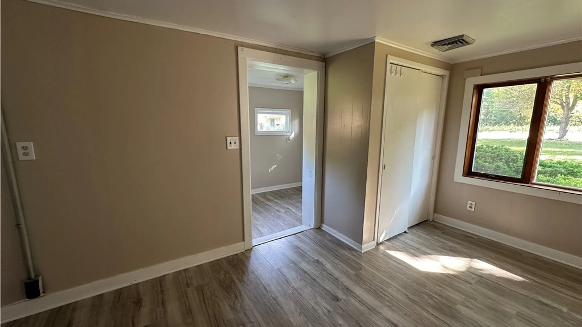 Property at 1106 Niagara Falls Boulevard, North Tonawanda, NY 14120 25