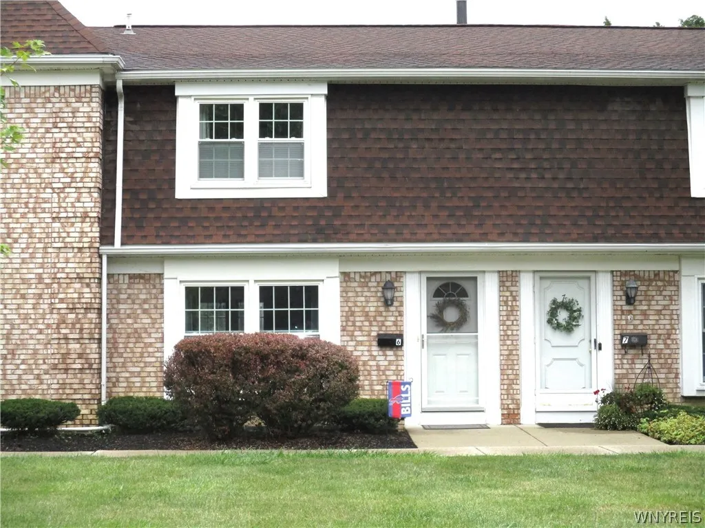 Property at 105 Carriage Drive, Orchard Park, NY 14127