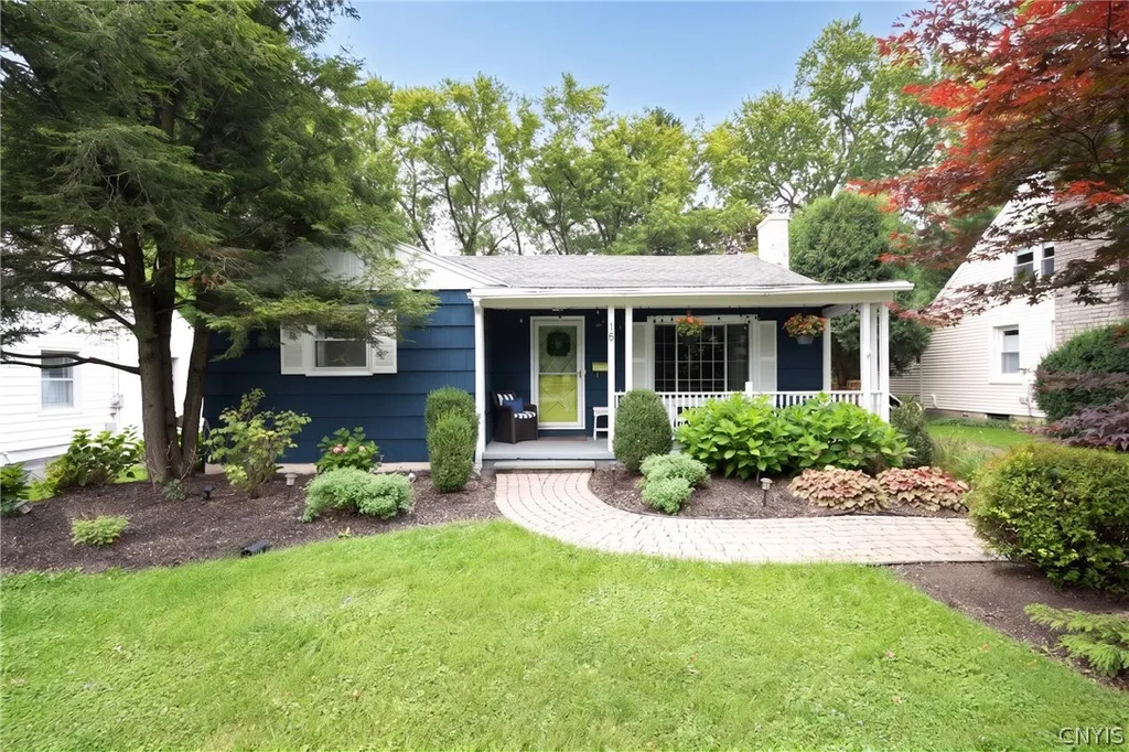 Property at 18 Orchard Road, Skaneateles, NY 13152
