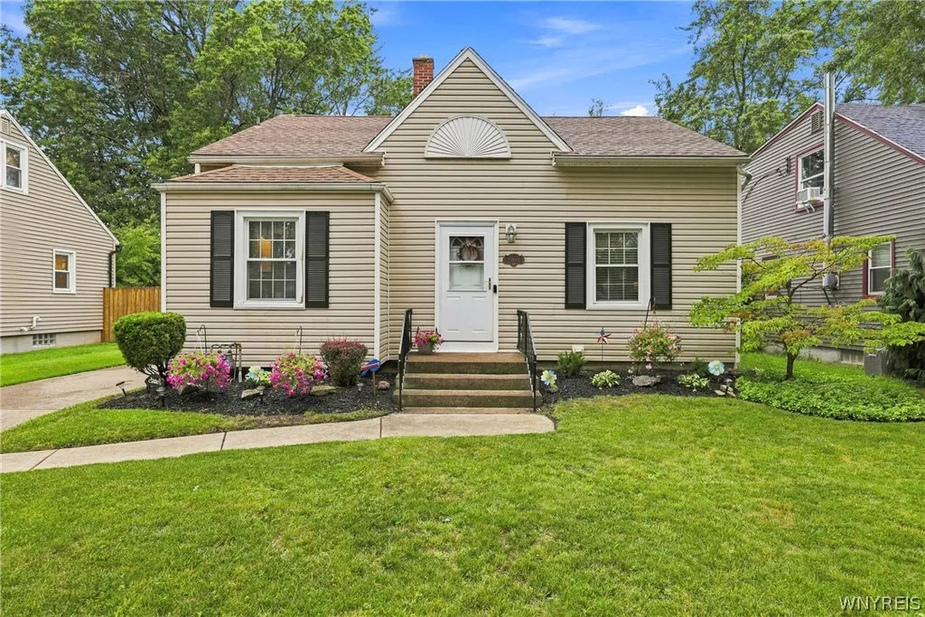 Property at 540 Windermere Boulevard, Amherst, NY 14226