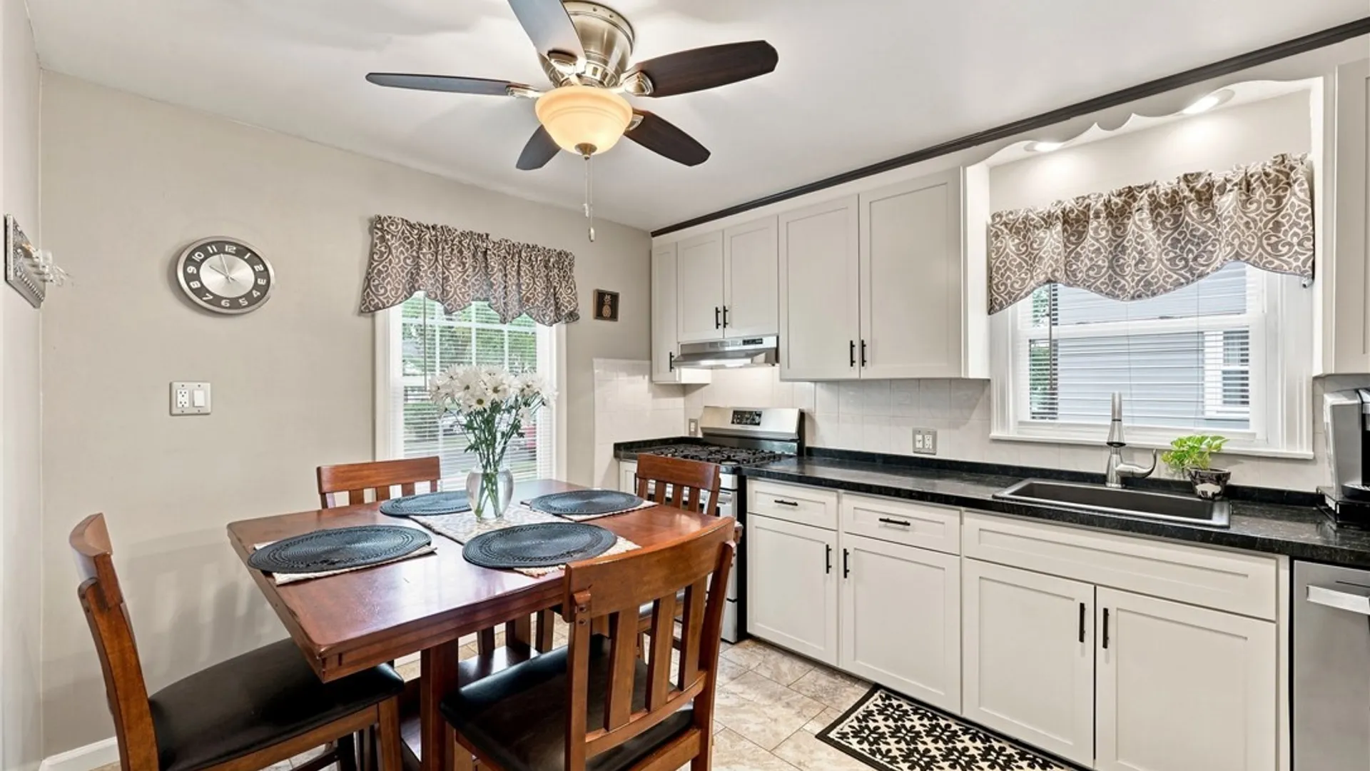 Property at 540 Windermere Boulevard, Amherst, NY 14226 3