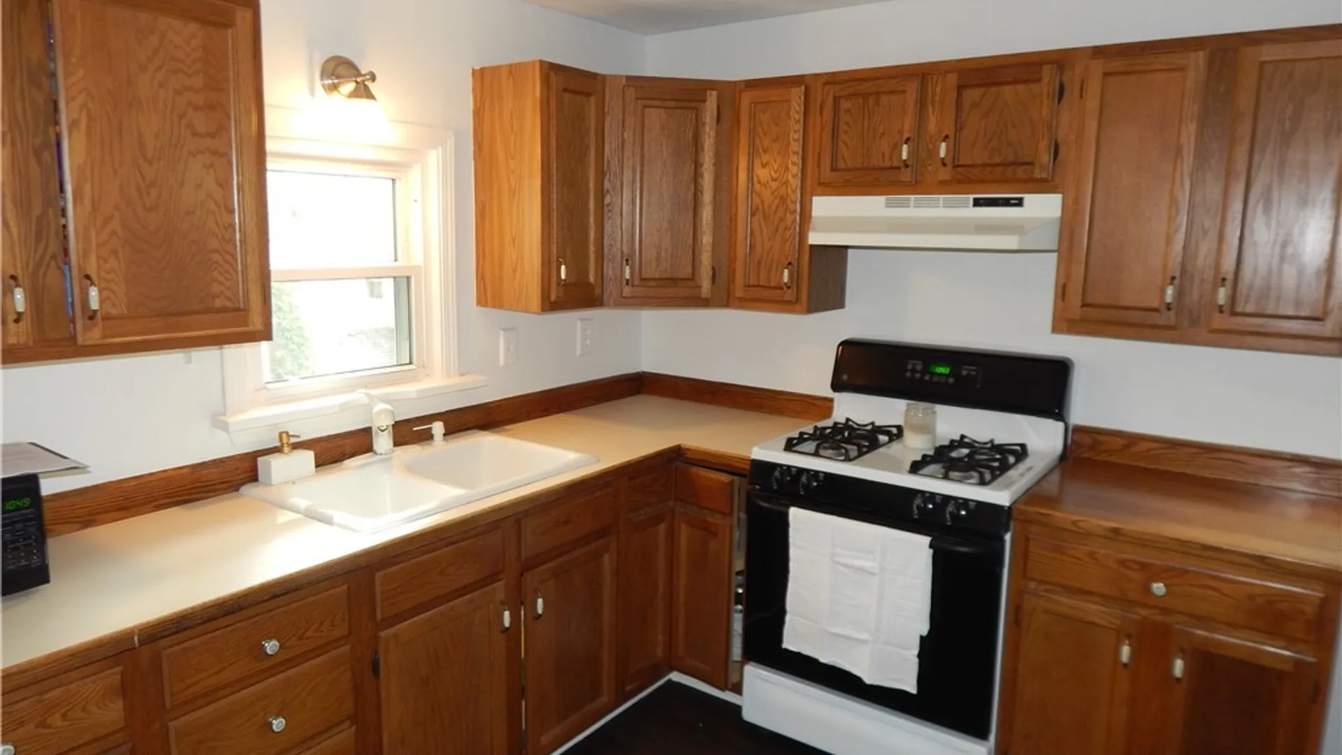 Property at 14 1/2 Elderkin Avenue, Camillus, NY 13031 24
