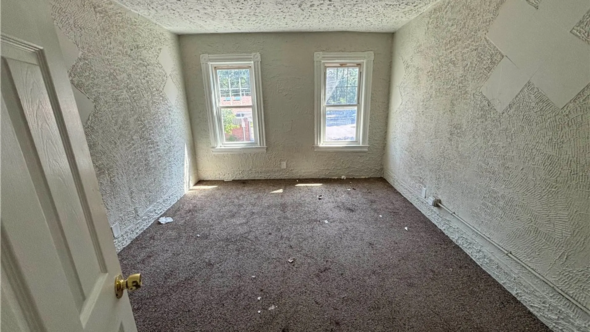 Property at 933 Jefferson Avenue, Rochester, NY 14611 8