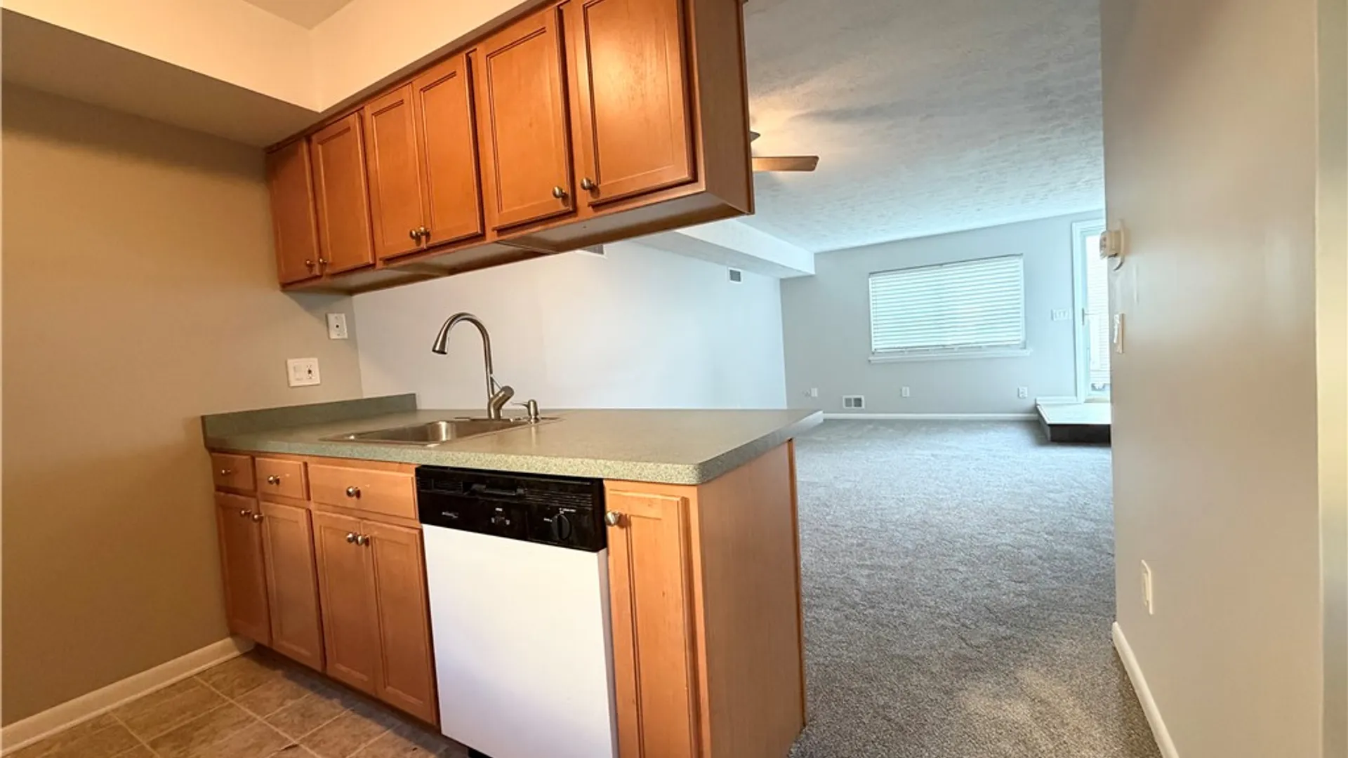 Property at 422 Eastbrooke Lane, Brighton, NY 14618 7