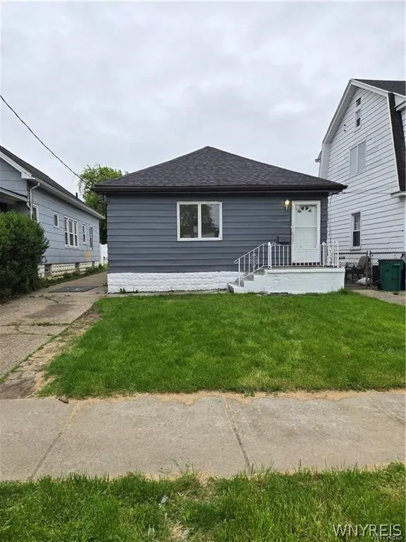 Property at 189 W Woodside Avenue, Buffalo, NY 14220