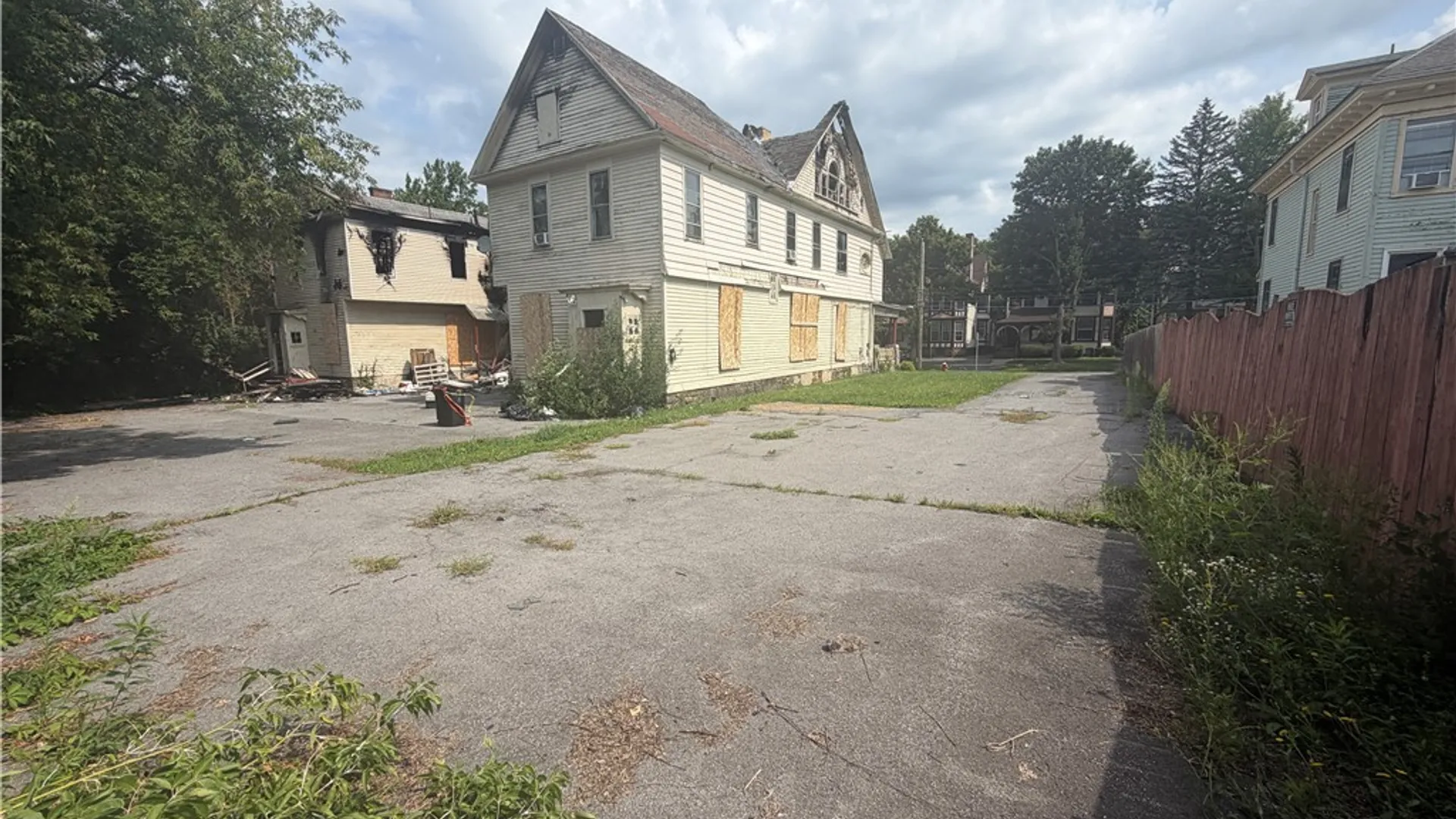 Property at 18-22 Jewett Place, Utica, NY 13501 15