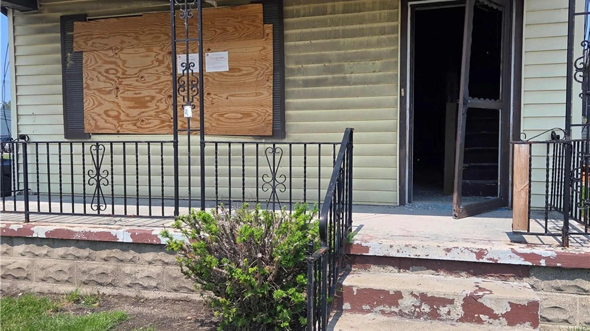 Property at 220 Lewis Street, Buffalo, NY 14206 3