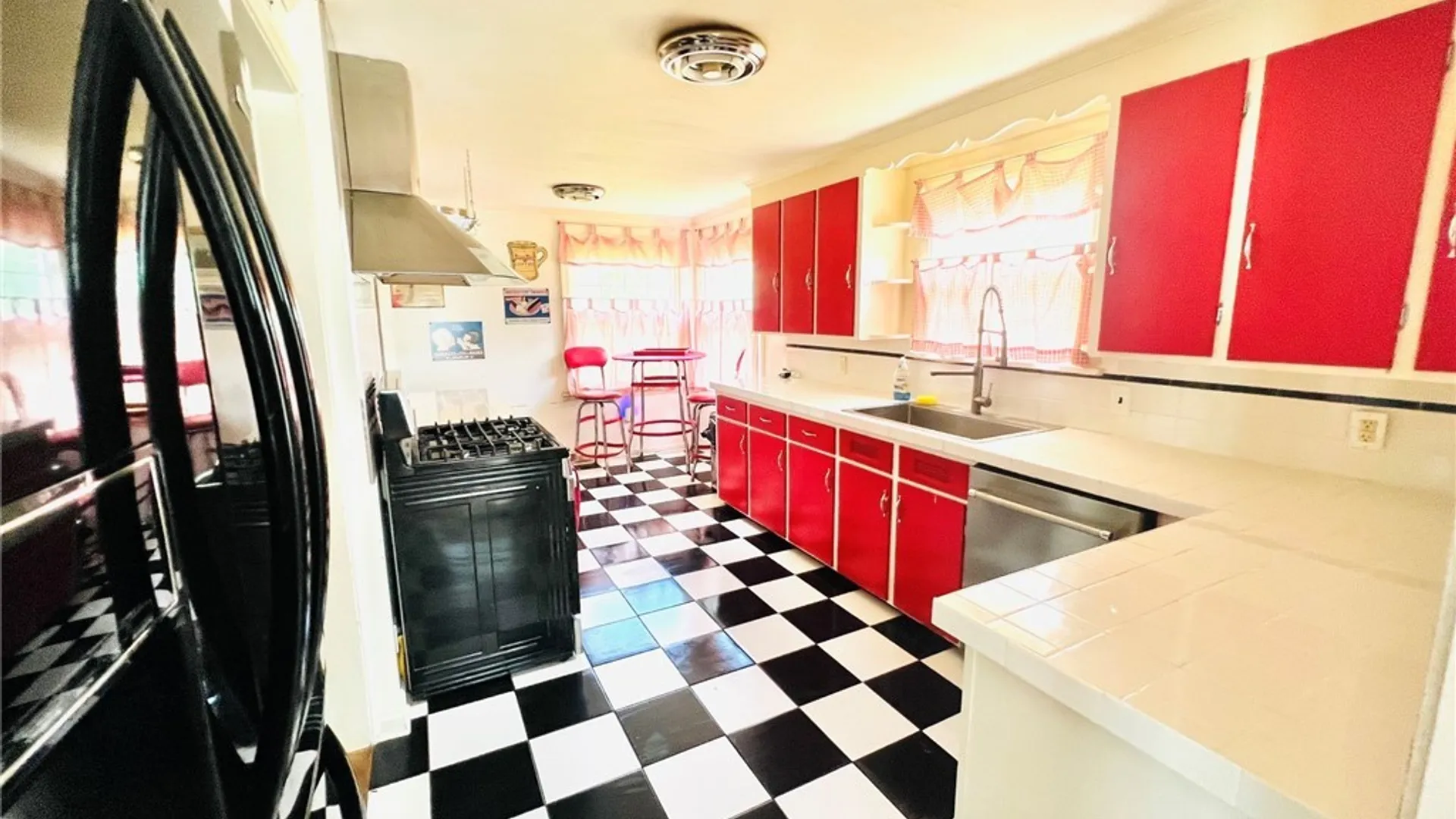 Property at 6667 Taylor Road, Hamburg, NY 14075 8