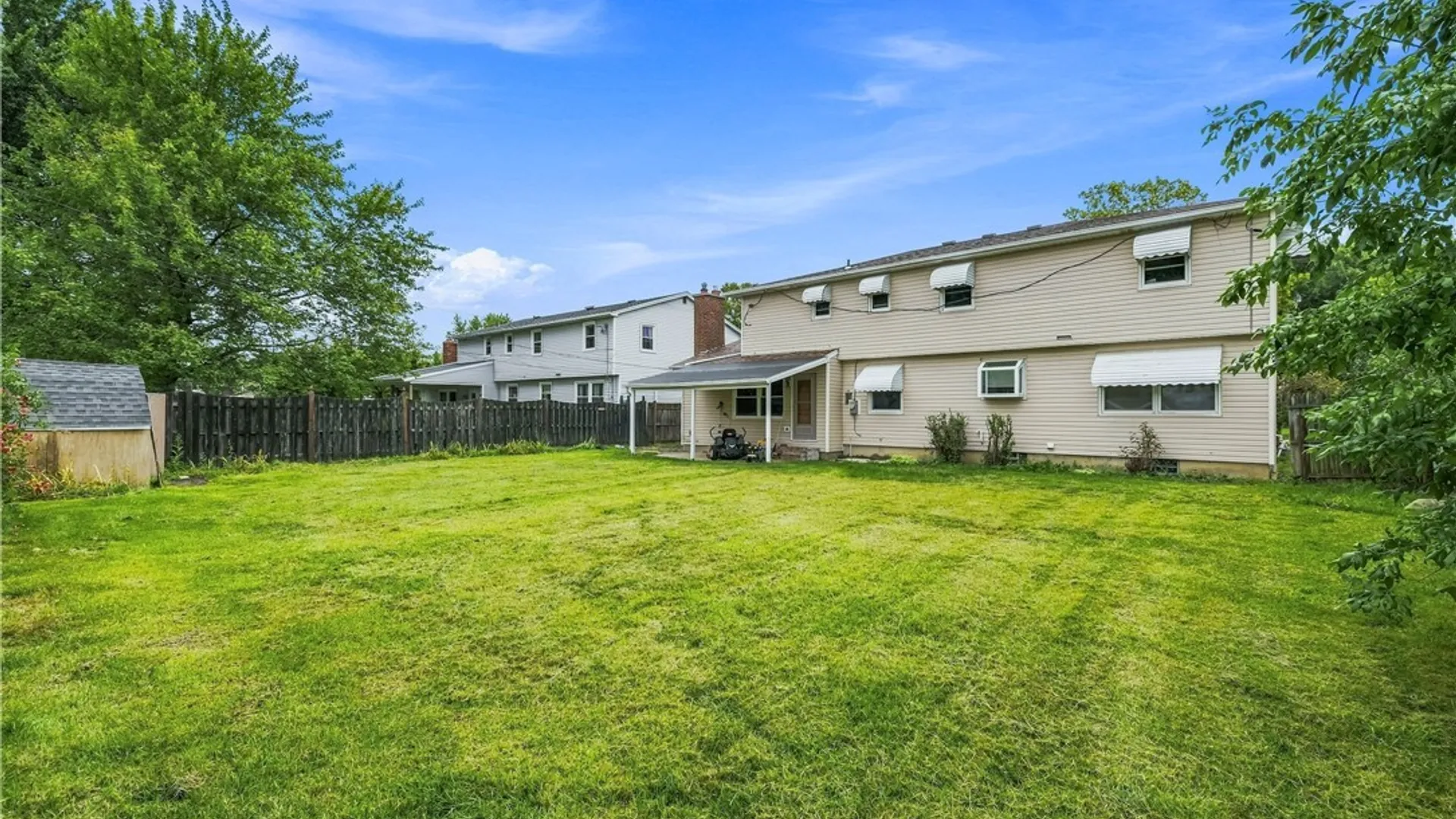 Property at 188 Ranch Trail, Amherst, NY 14221 5