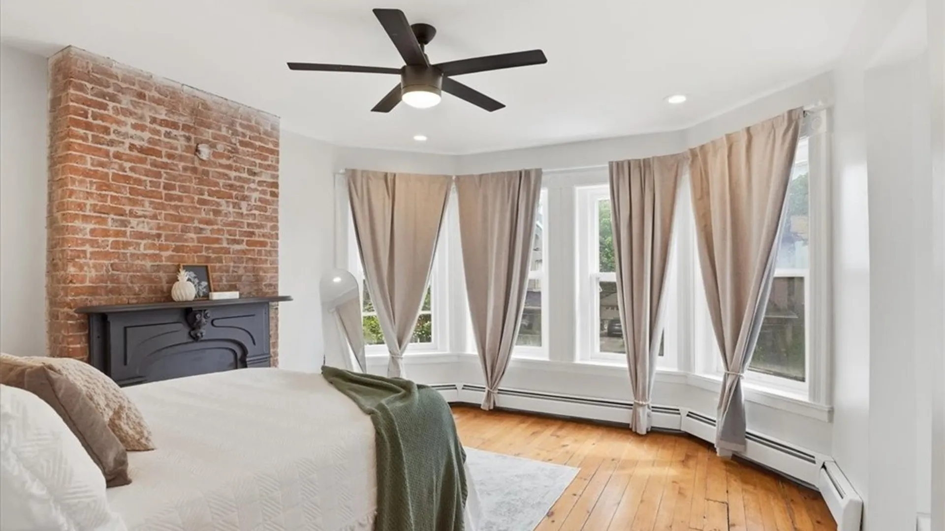 Property at 46 Whitney Place, Buffalo, NY 14201 23