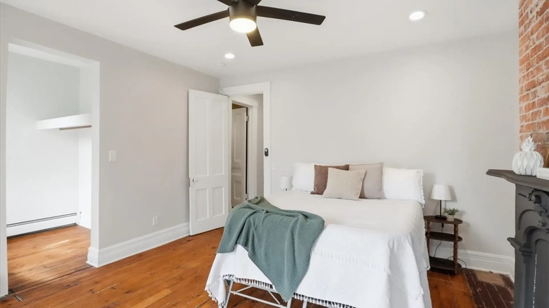 Property at 46 Whitney Place, Buffalo, NY 14201 24