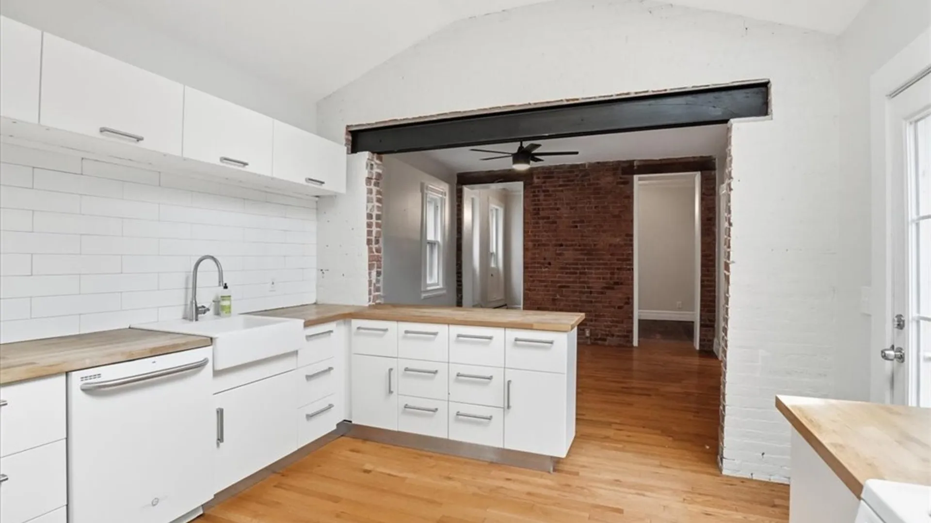Property at 46 Whitney Place, Buffalo, NY 14201 30