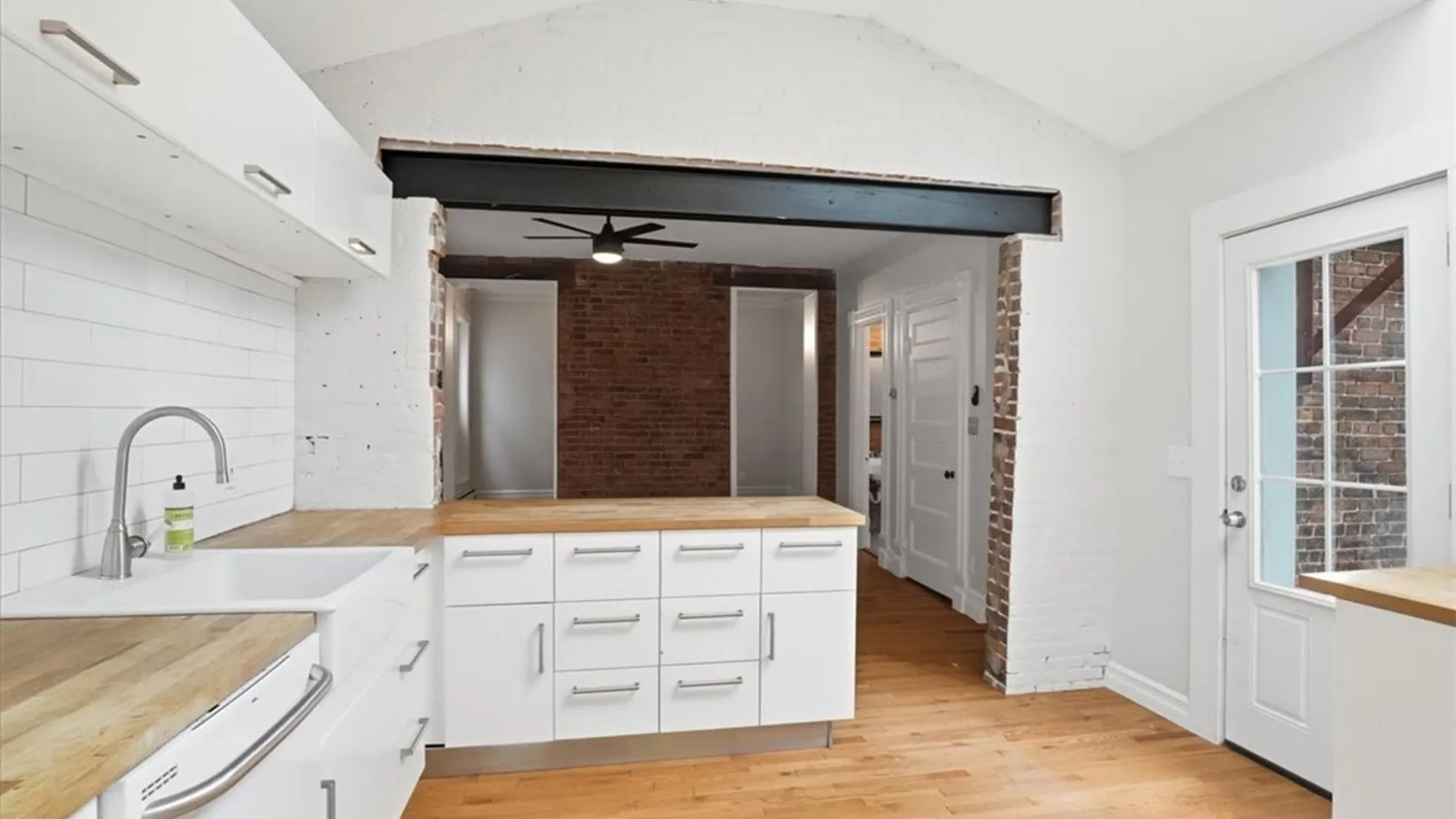 Property at 46 Whitney Place, Buffalo, NY 14201 31