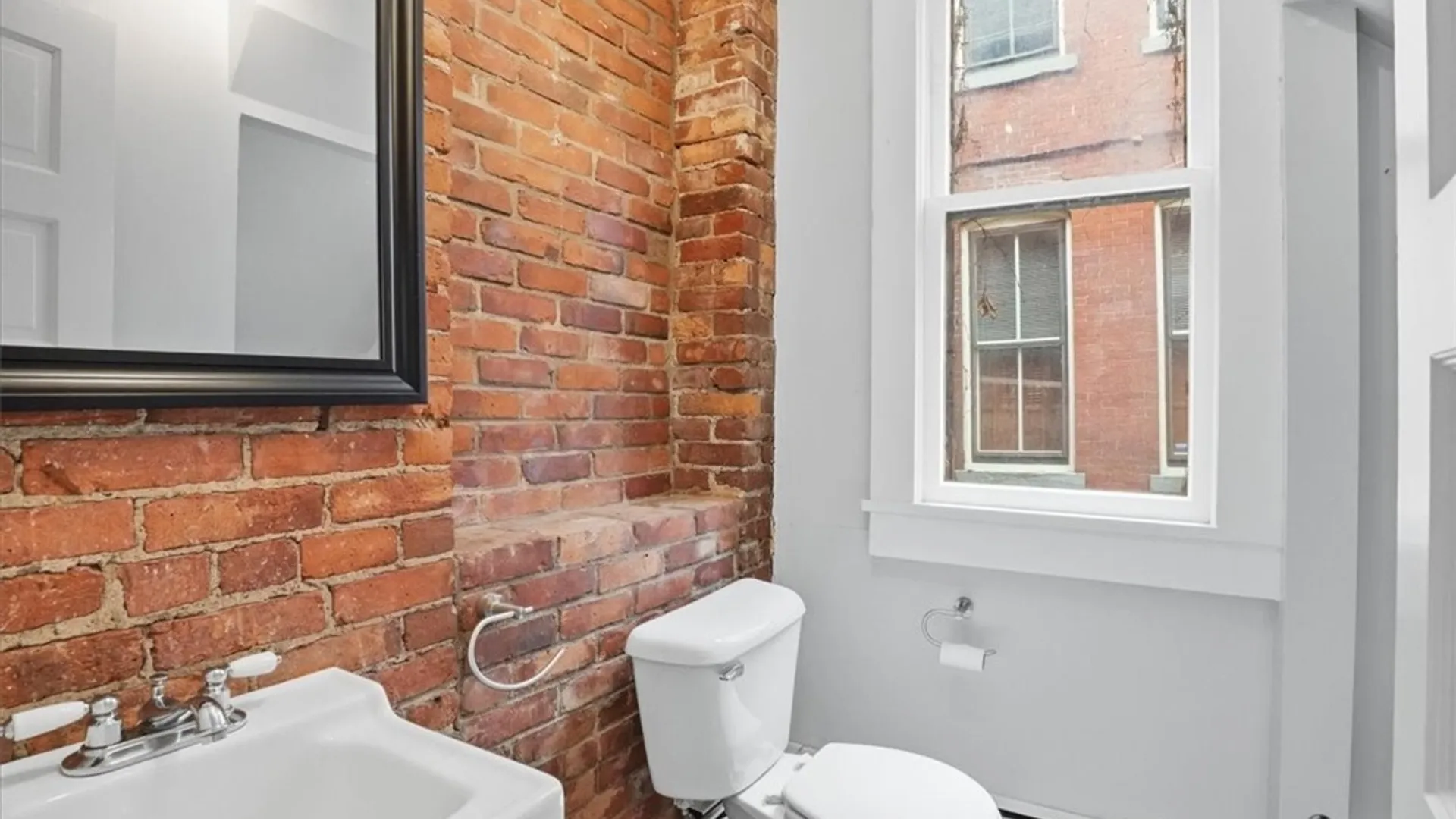 Property at 46 Whitney Place, Buffalo, NY 14201 35