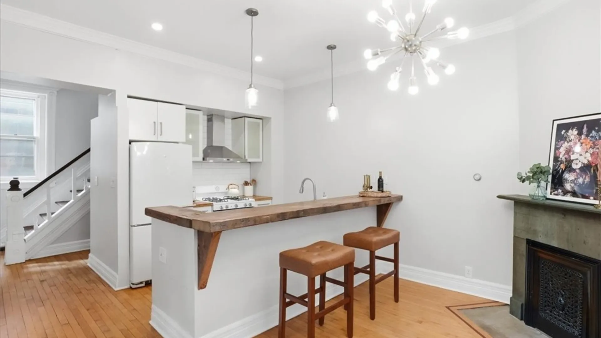 Property at 46 Whitney Place, Buffalo, NY 14201 13