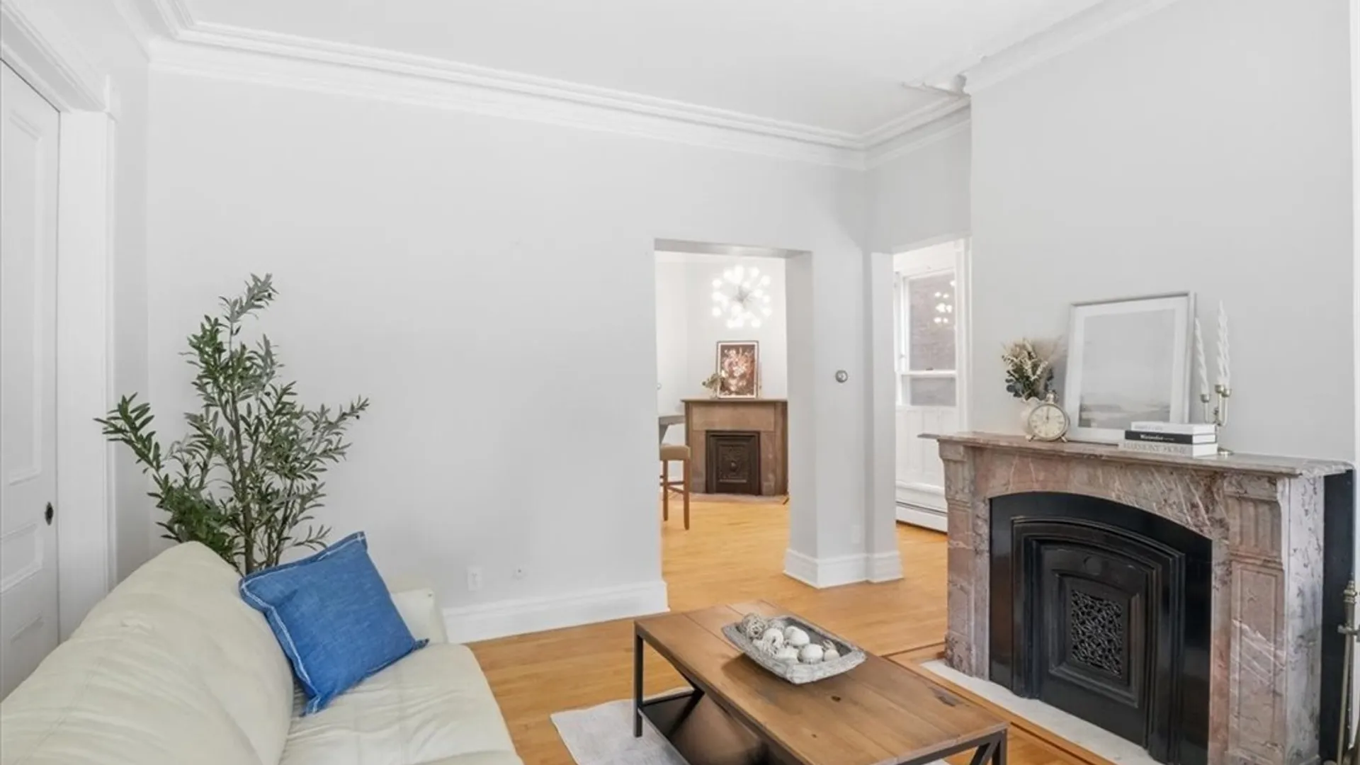 Property at 46 Whitney Place, Buffalo, NY 14201 17