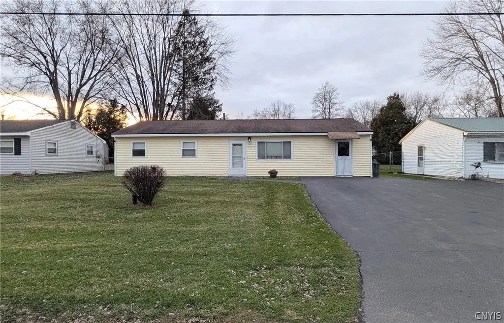 Property at 7953 John Huss Avenue, Cicero, NY 13030