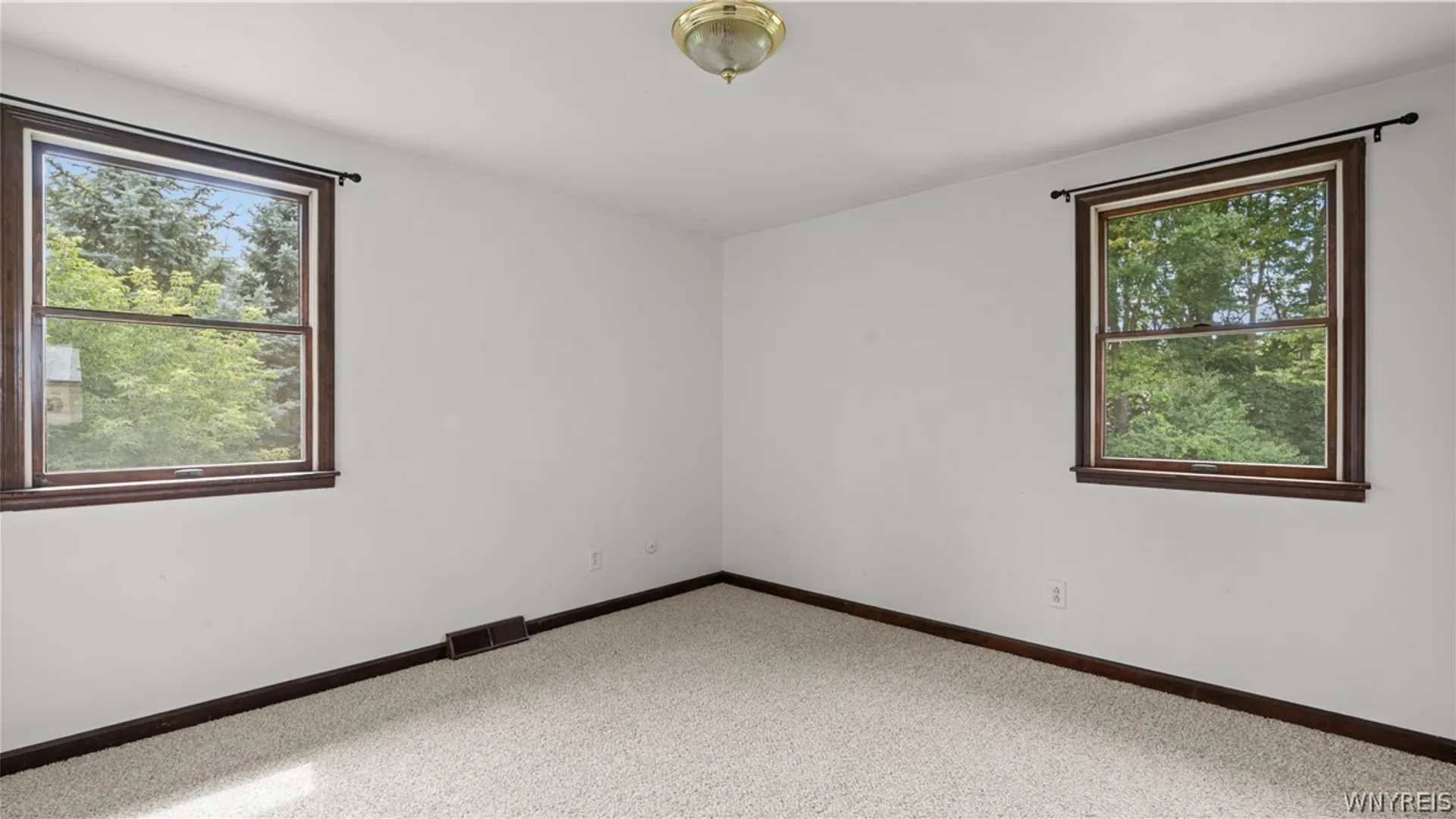 Property at 20 Glendale Terrace, Orchard Park, NY 14127 36