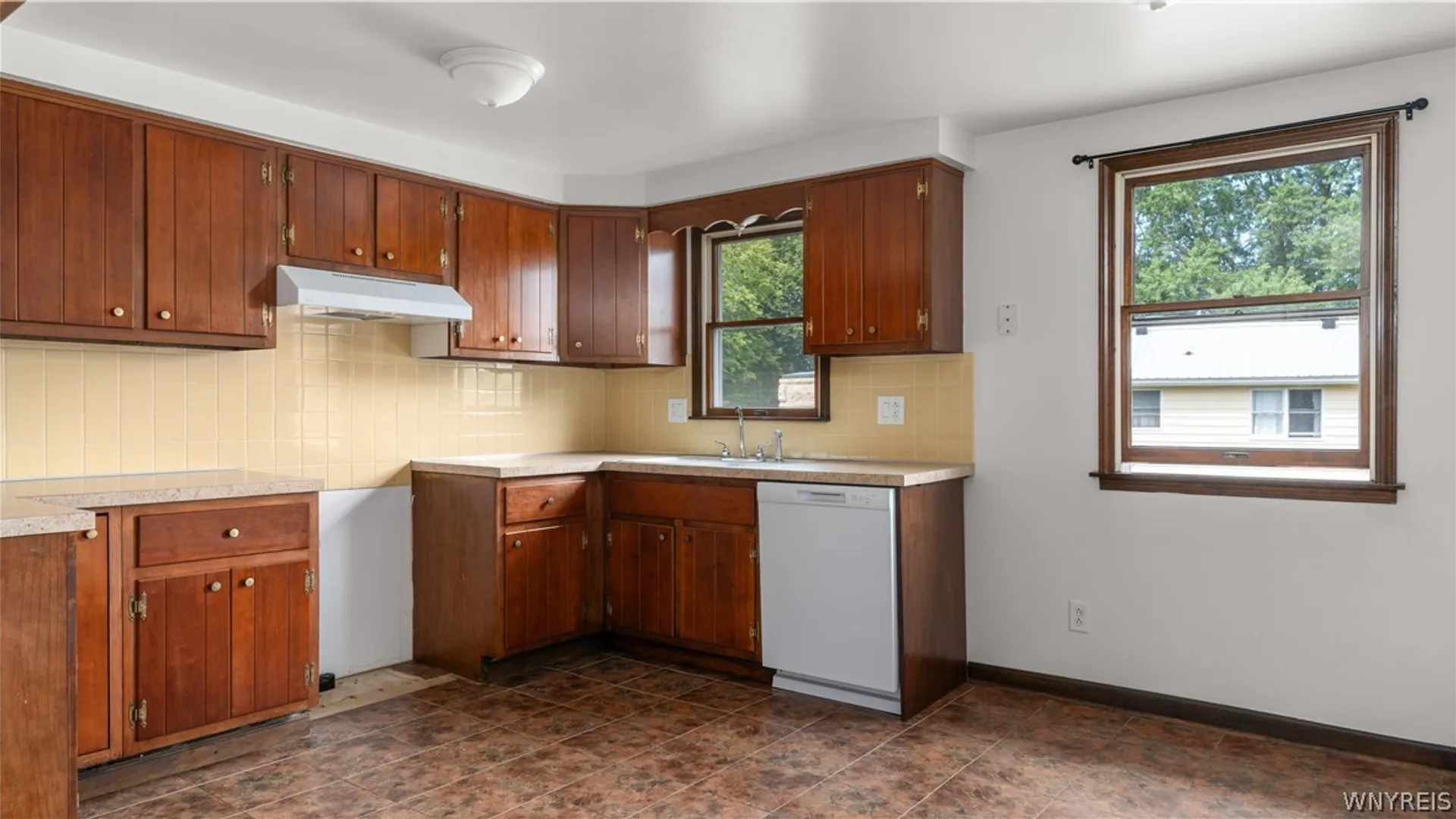 Property at 20 Glendale Terrace, Orchard Park, NY 14127 29