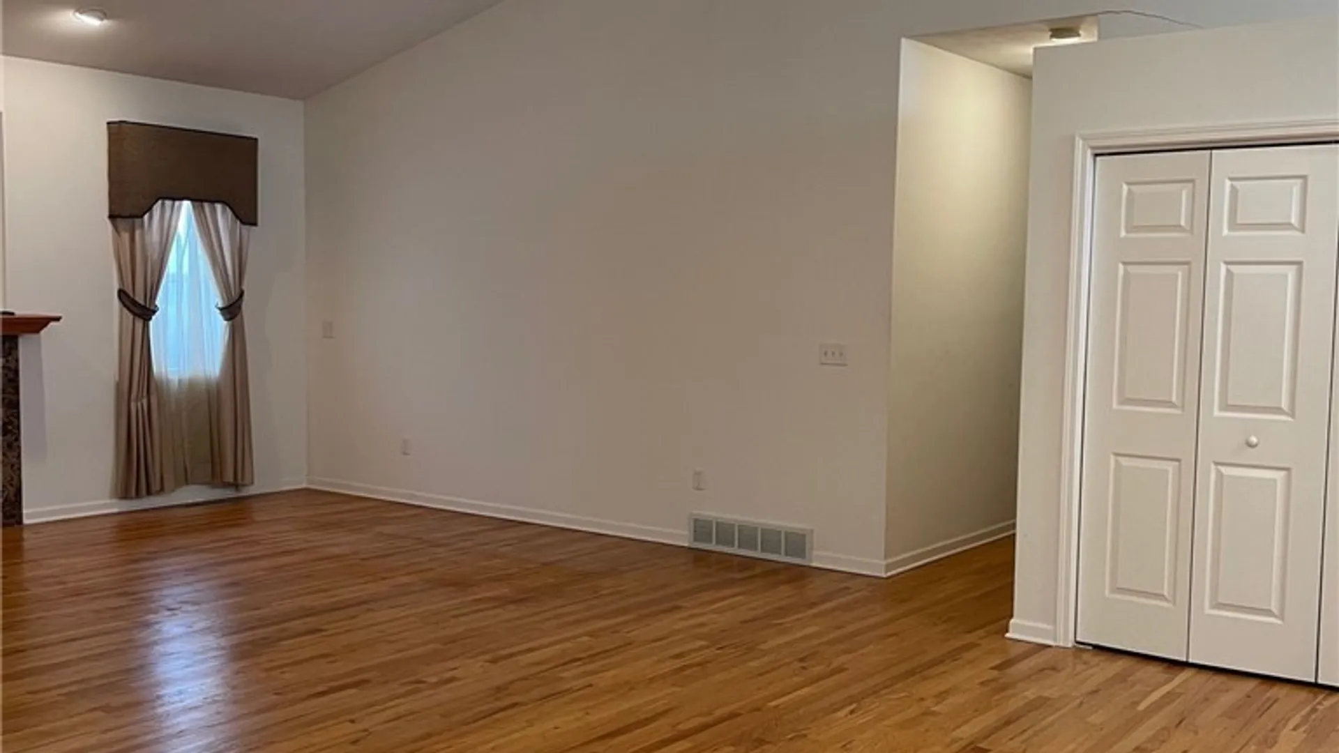 Property at 8686 Lavender Lane, Cicero, NY 13039 4