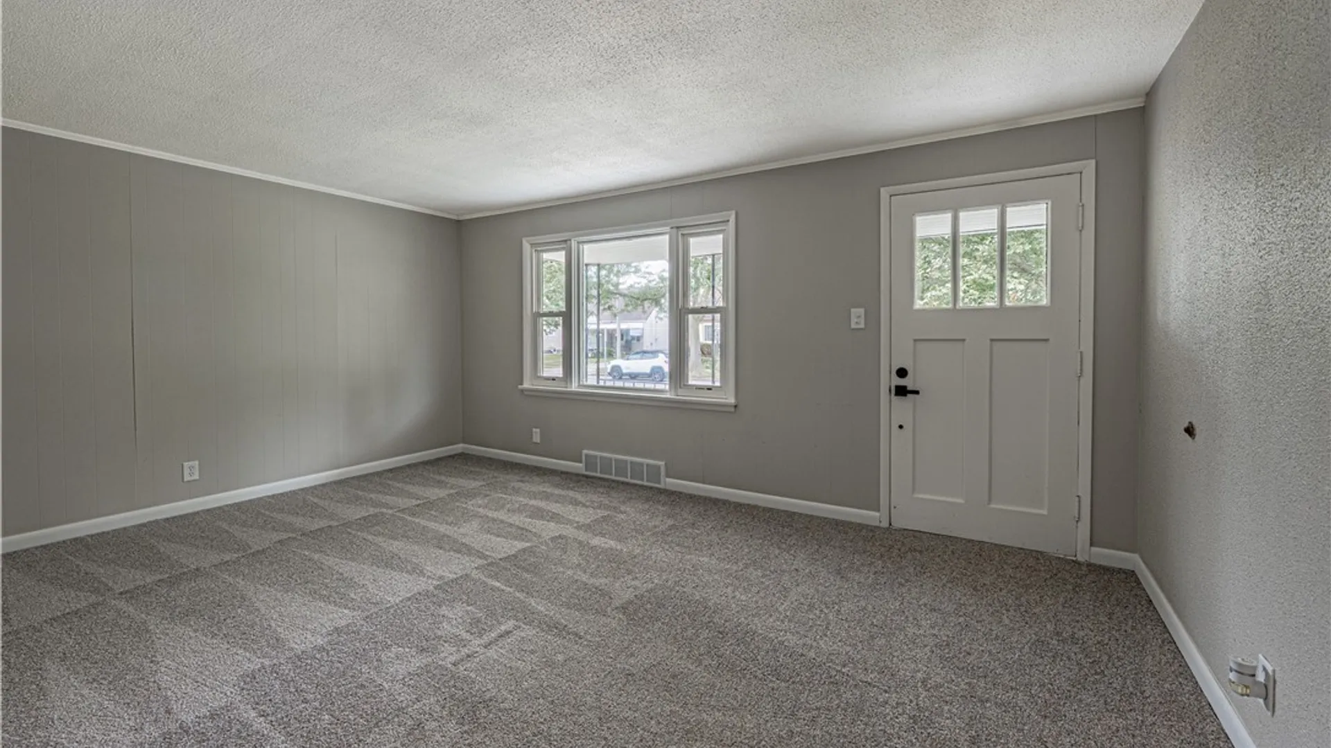 Property at 3644 Ferry Avenue, Niagara Falls, NY 14301 9