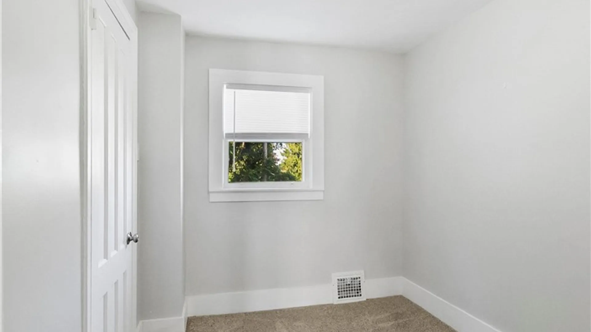 Property at 39 N Division Street, Auburn, NY 13021 16