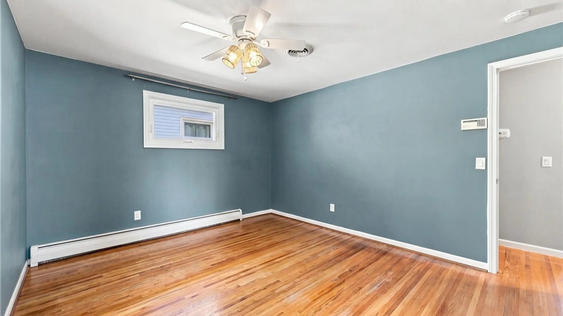 Property at 82 Joanie Lane, Amherst, NY 14228 21