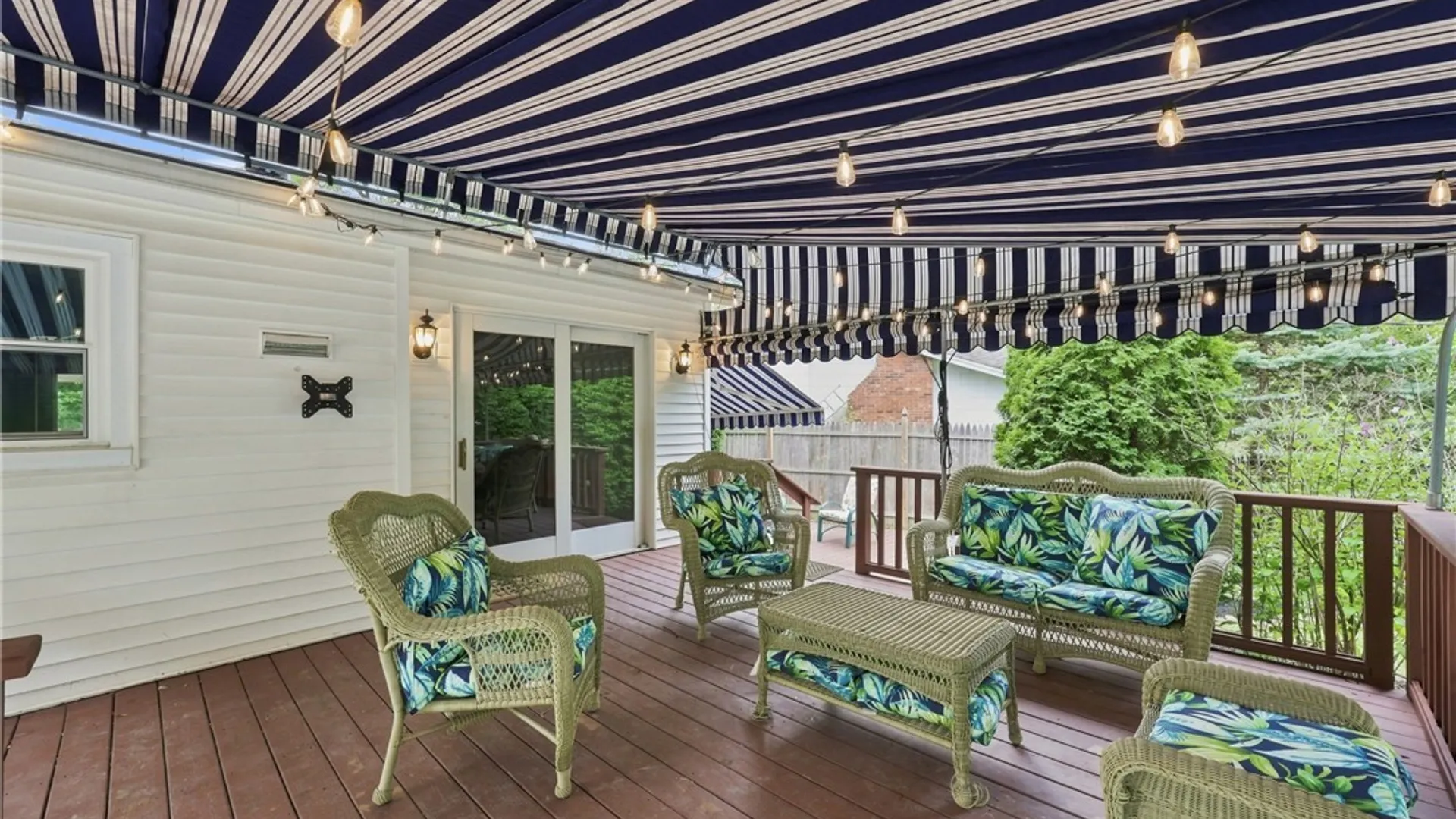 Property at 82 Joanie Lane, Amherst, NY 14228 40