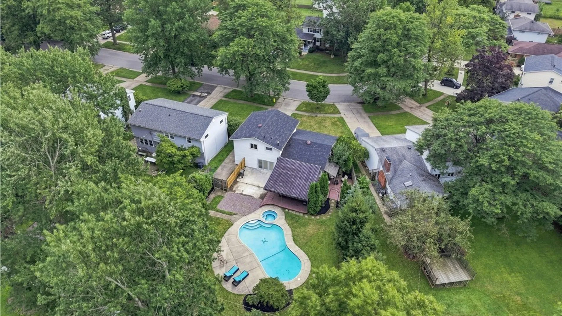 Property at 82 Joanie Lane, Amherst, NY 14228 42