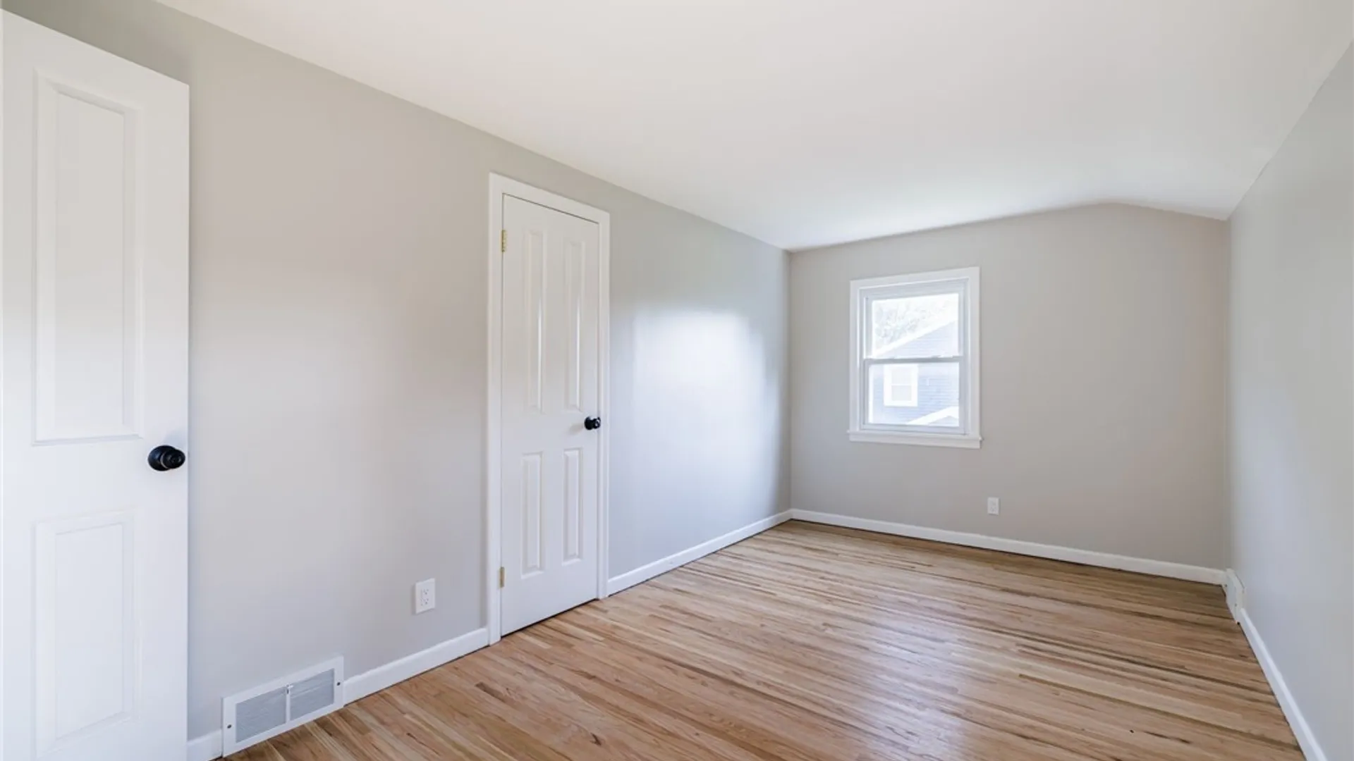 Property at 240 Yarmouth Road, Rochester, NY 14610 23