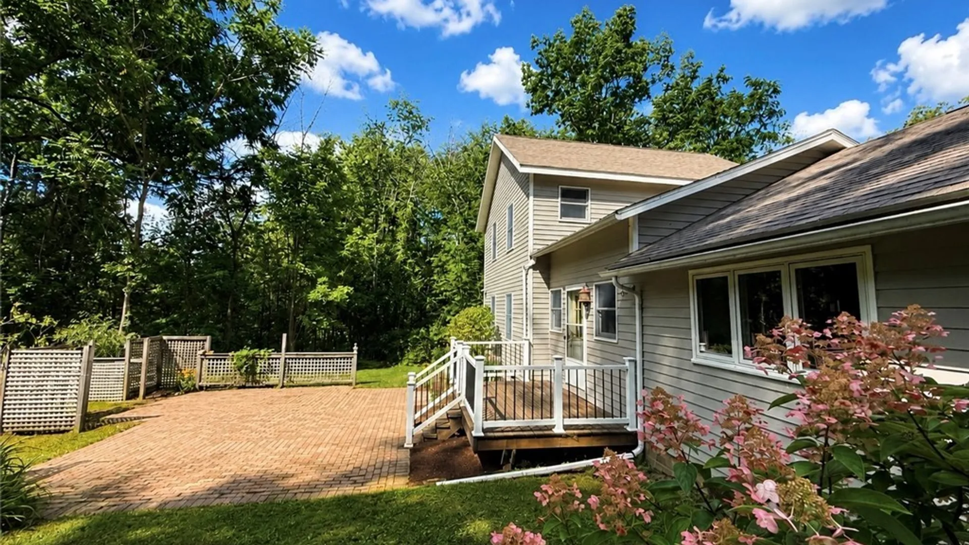 Property at 5090 Lakewood Way, Cazenovia, NY 13035 12