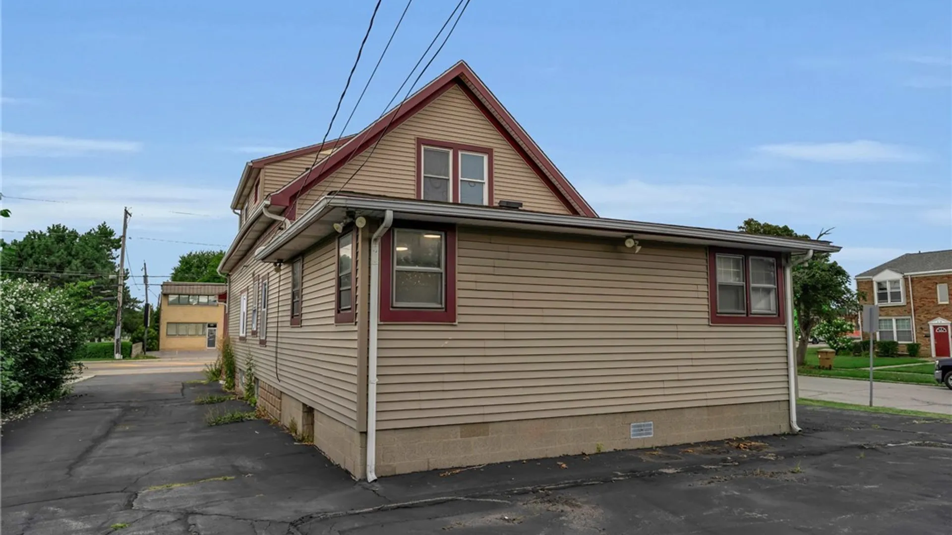 Property at 3577 Harlem Road, Cheektowaga, NY 14225 3
