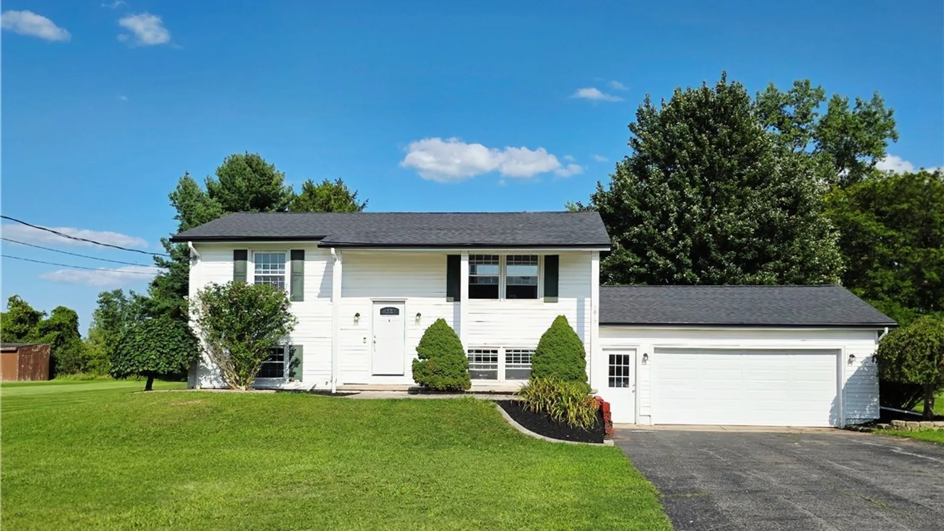 Property at 5057 Gasport Road, Royalton, NY 14067 3