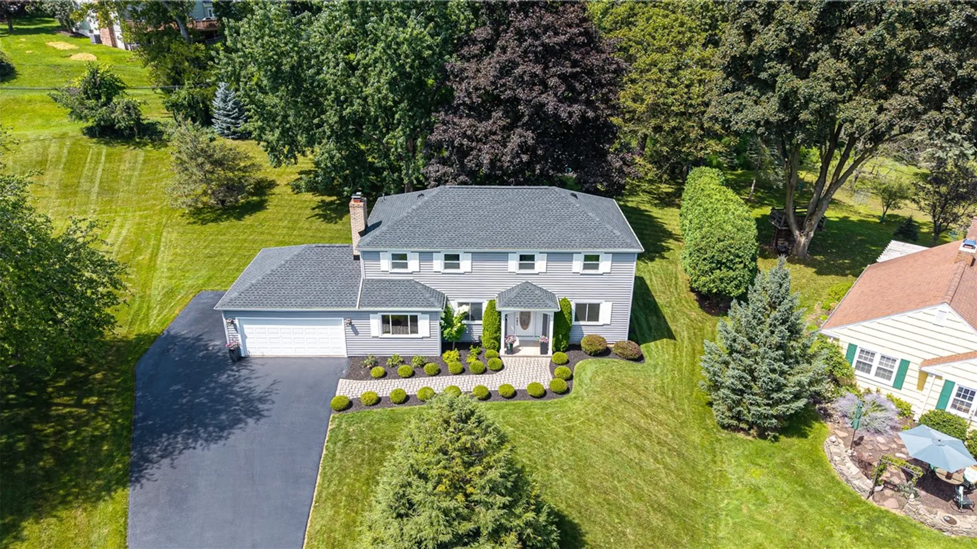 Property at 6 Hannans Court, Perinton, NY 14450 4