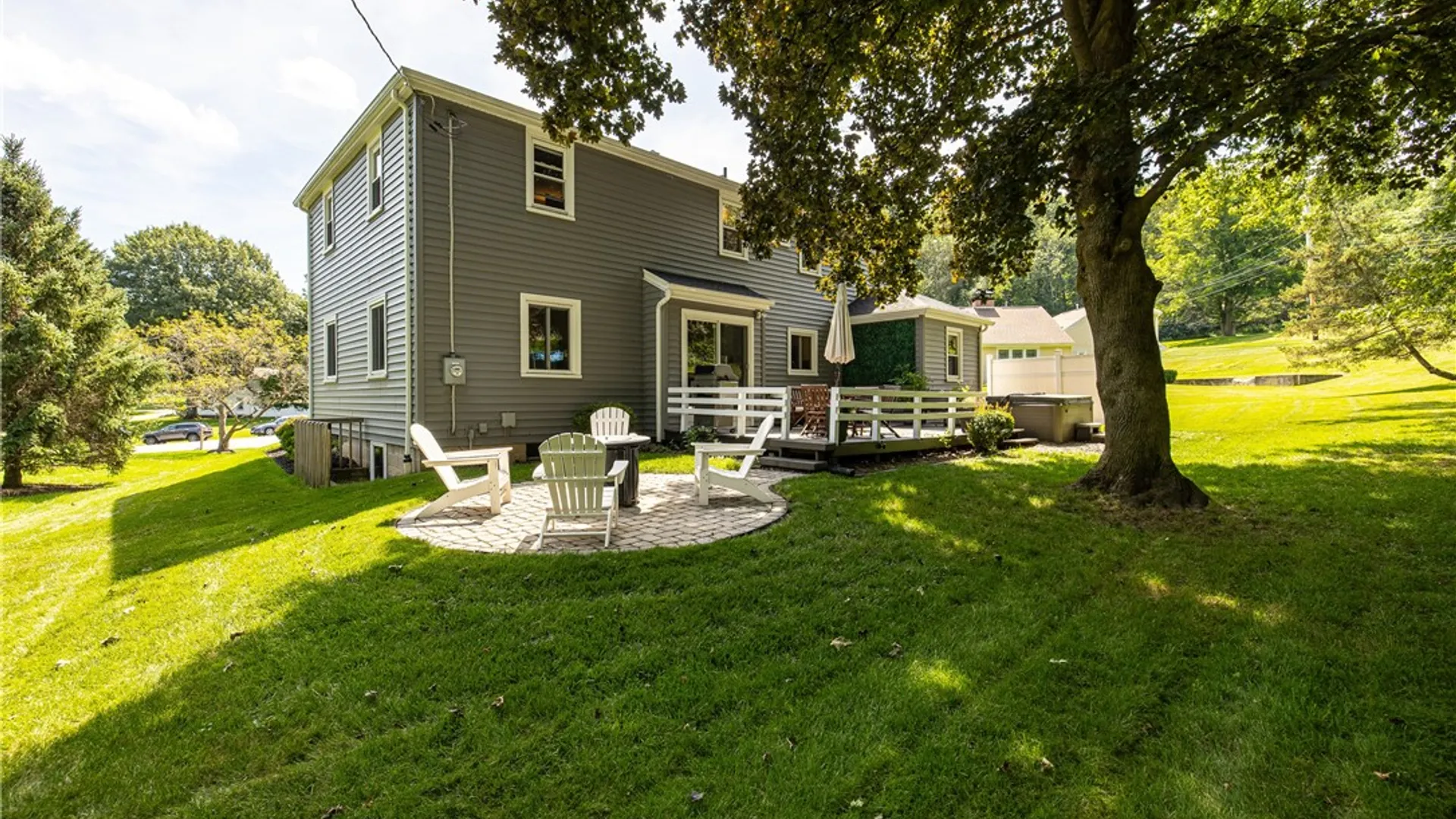 Property at 6 Hannans Court, Perinton, NY 14450 40