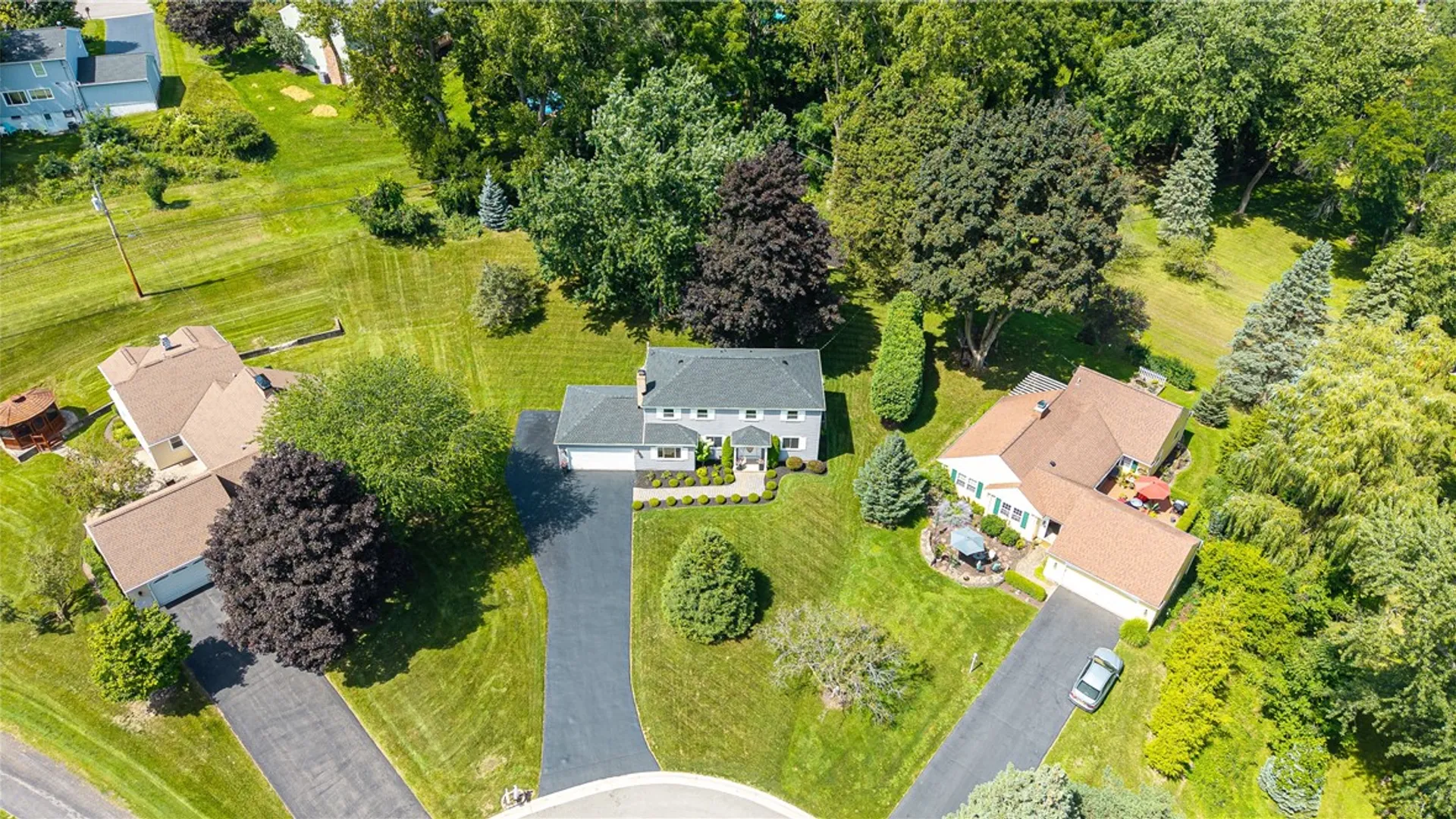 Property at 6 Hannans Court, Perinton, NY 14450 37